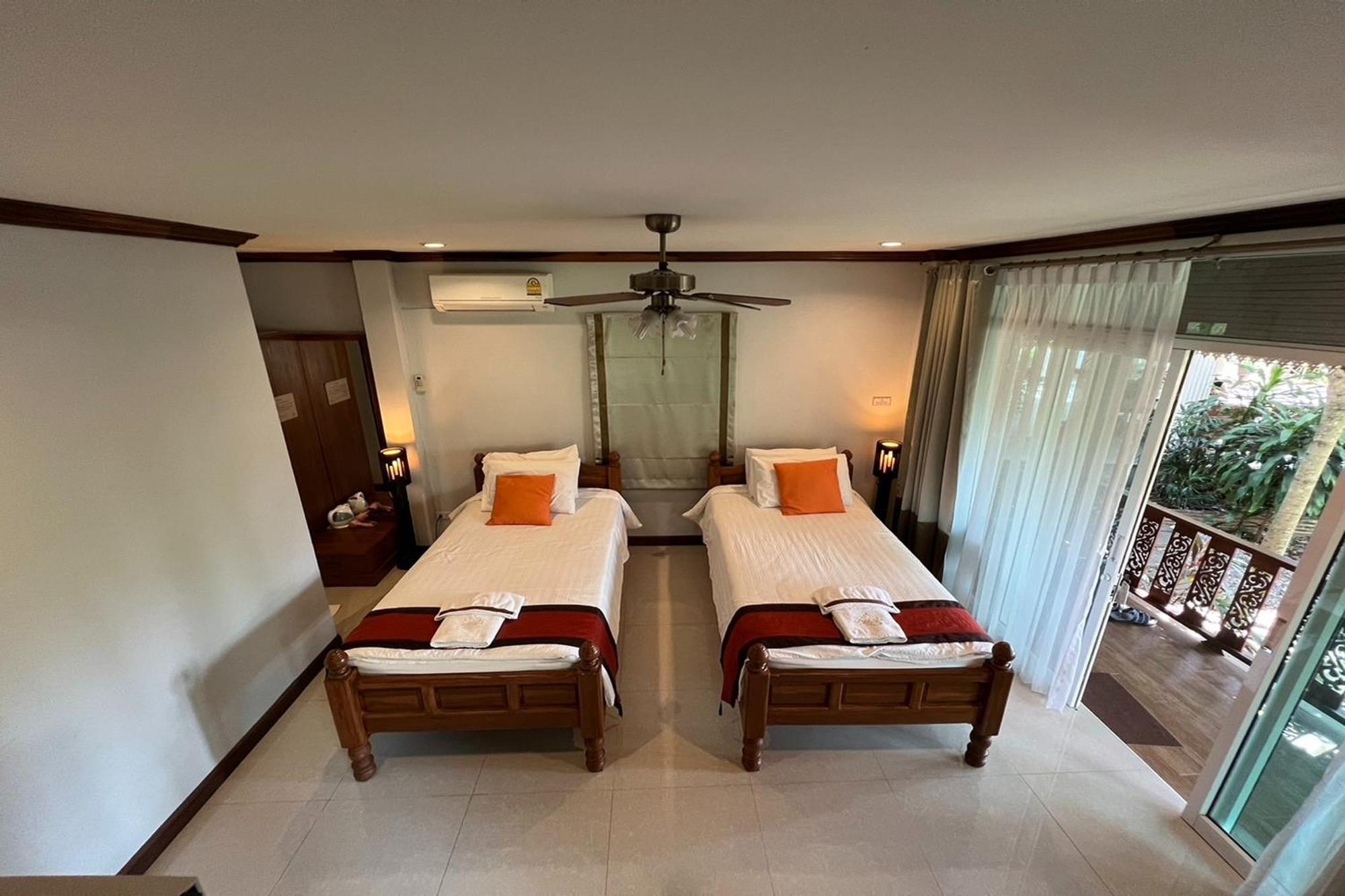 Baan Nam Pen Resort