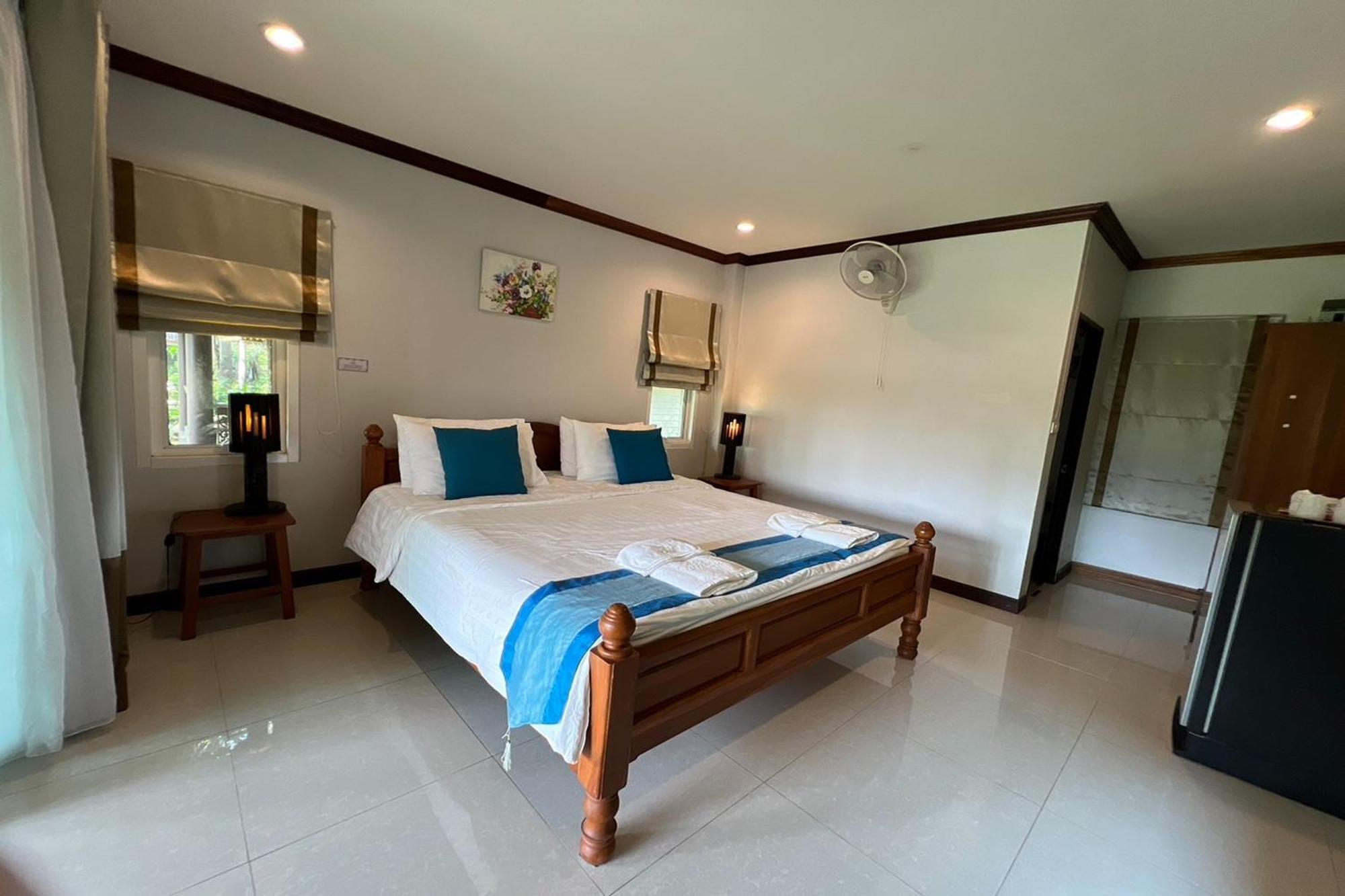 Baan Nam Pen Resort 3*