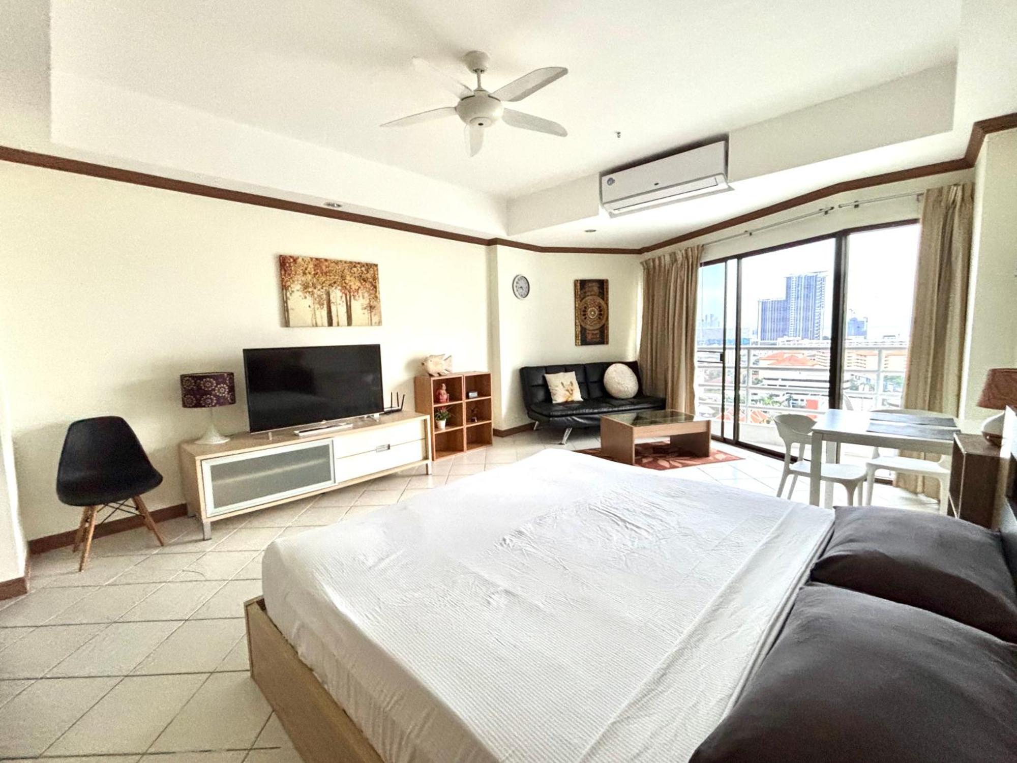 Apartment View Talay 2a *