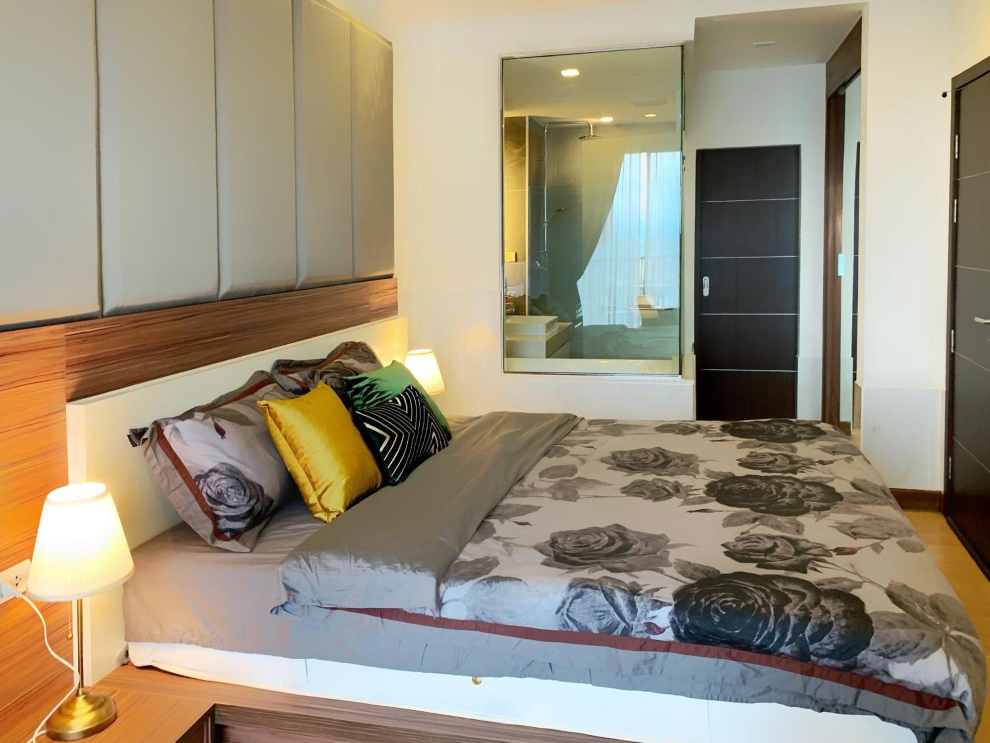 The Astra Cozy Living Apartment *
