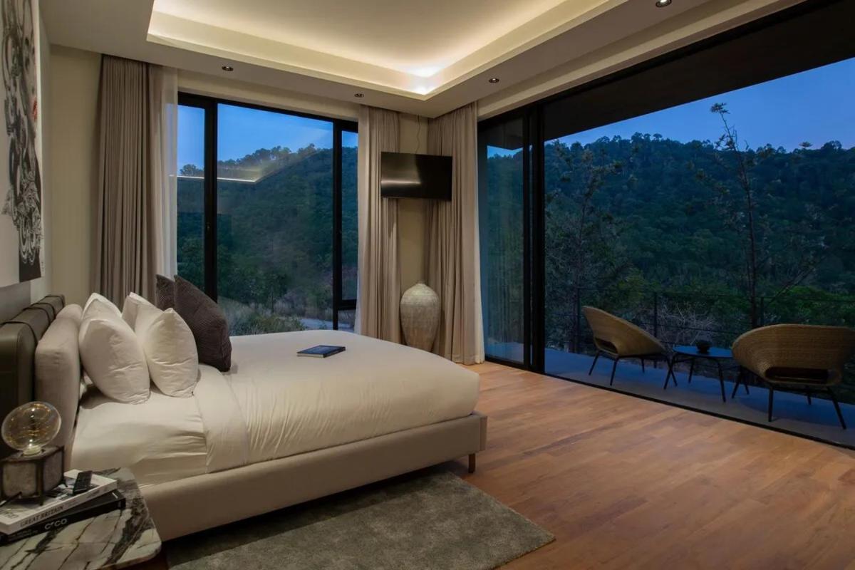 Raphy - Palatial & Luxurious Retreat Pousada