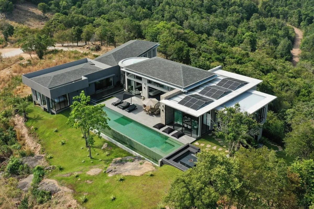 Raphy - Palatial & Luxurious Retreat Pousada Koh Samui