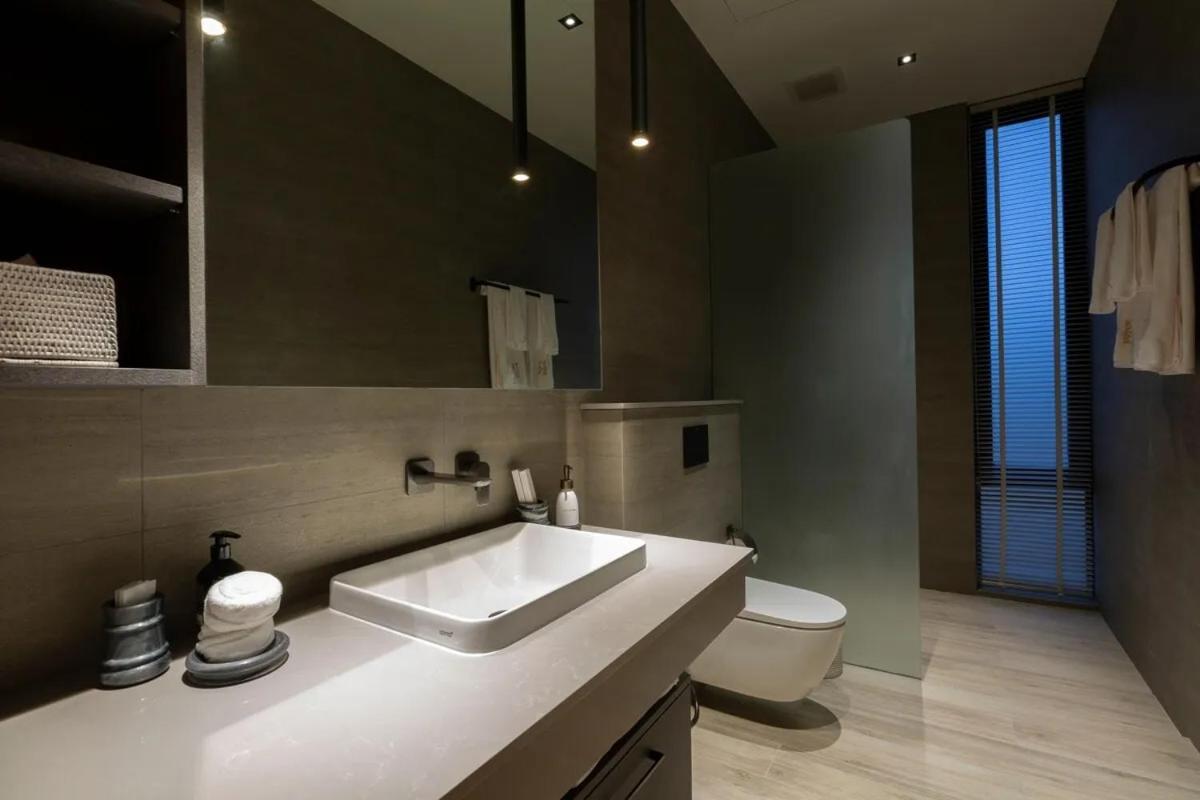 Raphy - Palatial & Luxurious Retreat Pousada