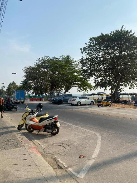 Hood * Pattaya