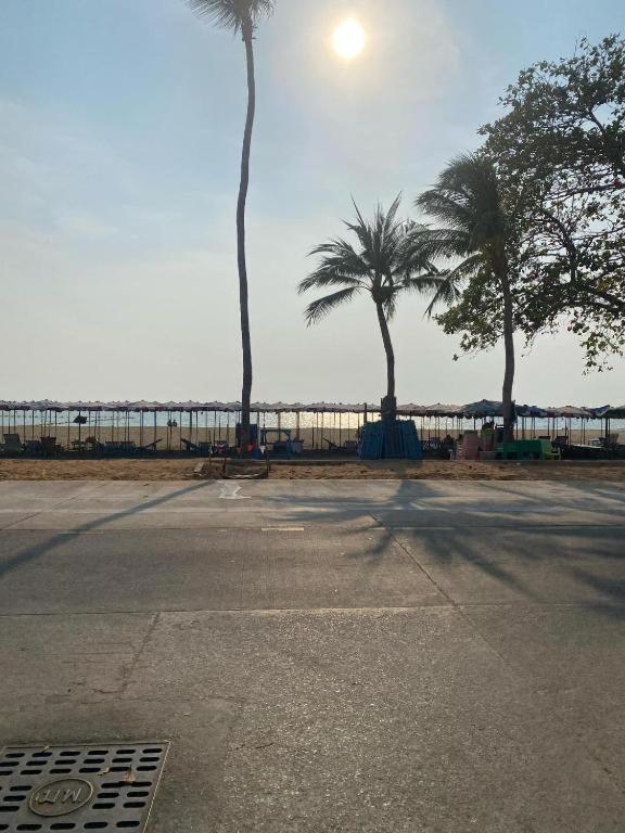 Hood * Pattaya