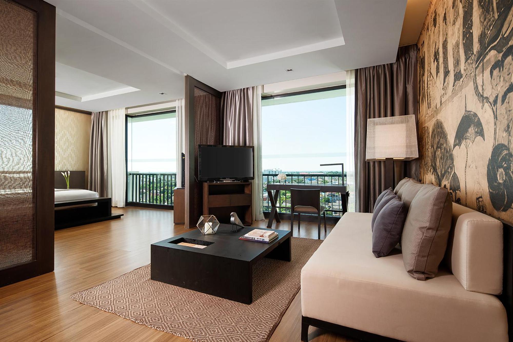 Avani & Convention Centre Hotel 5*
