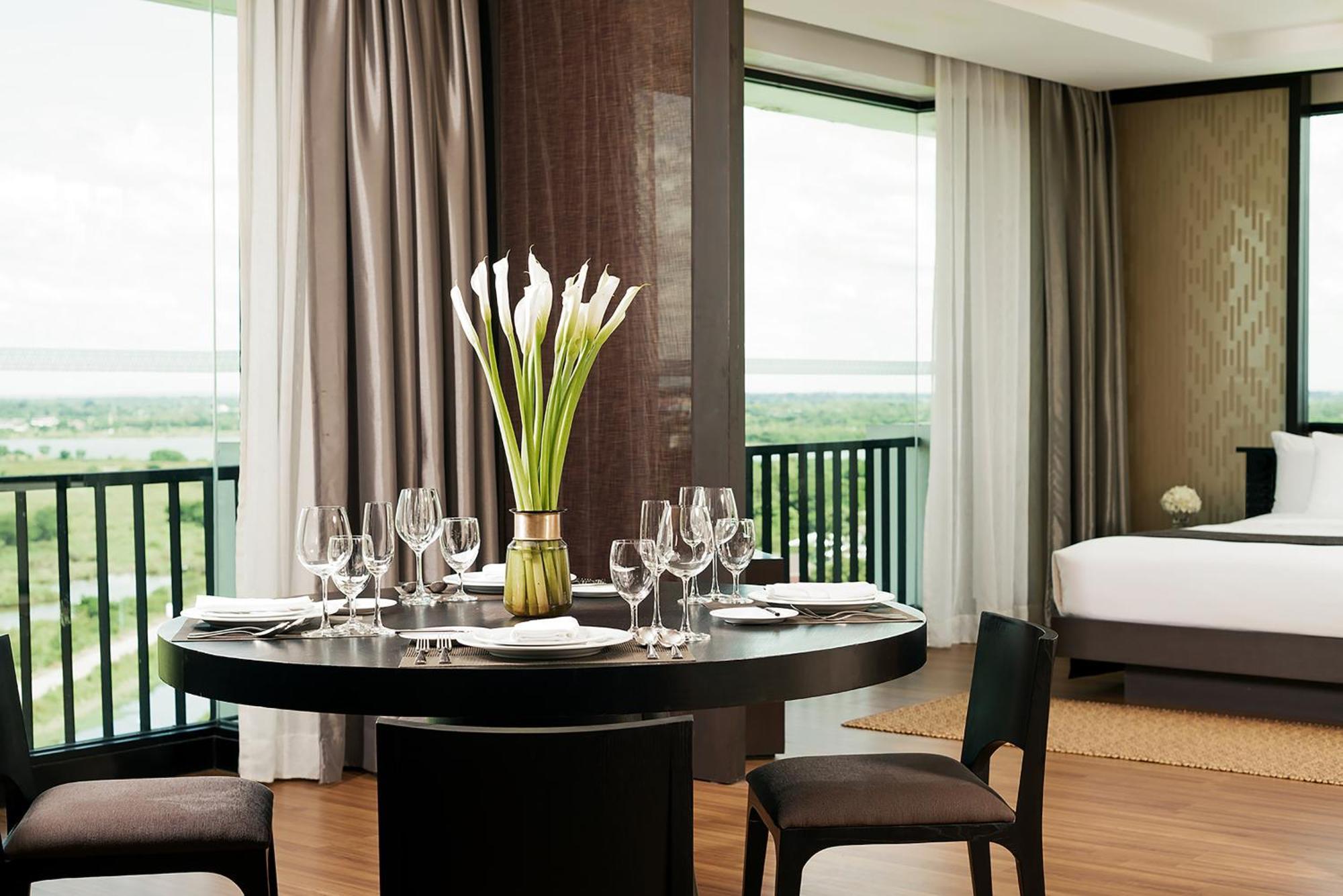 Avani & Convention Centre Hotel 5*