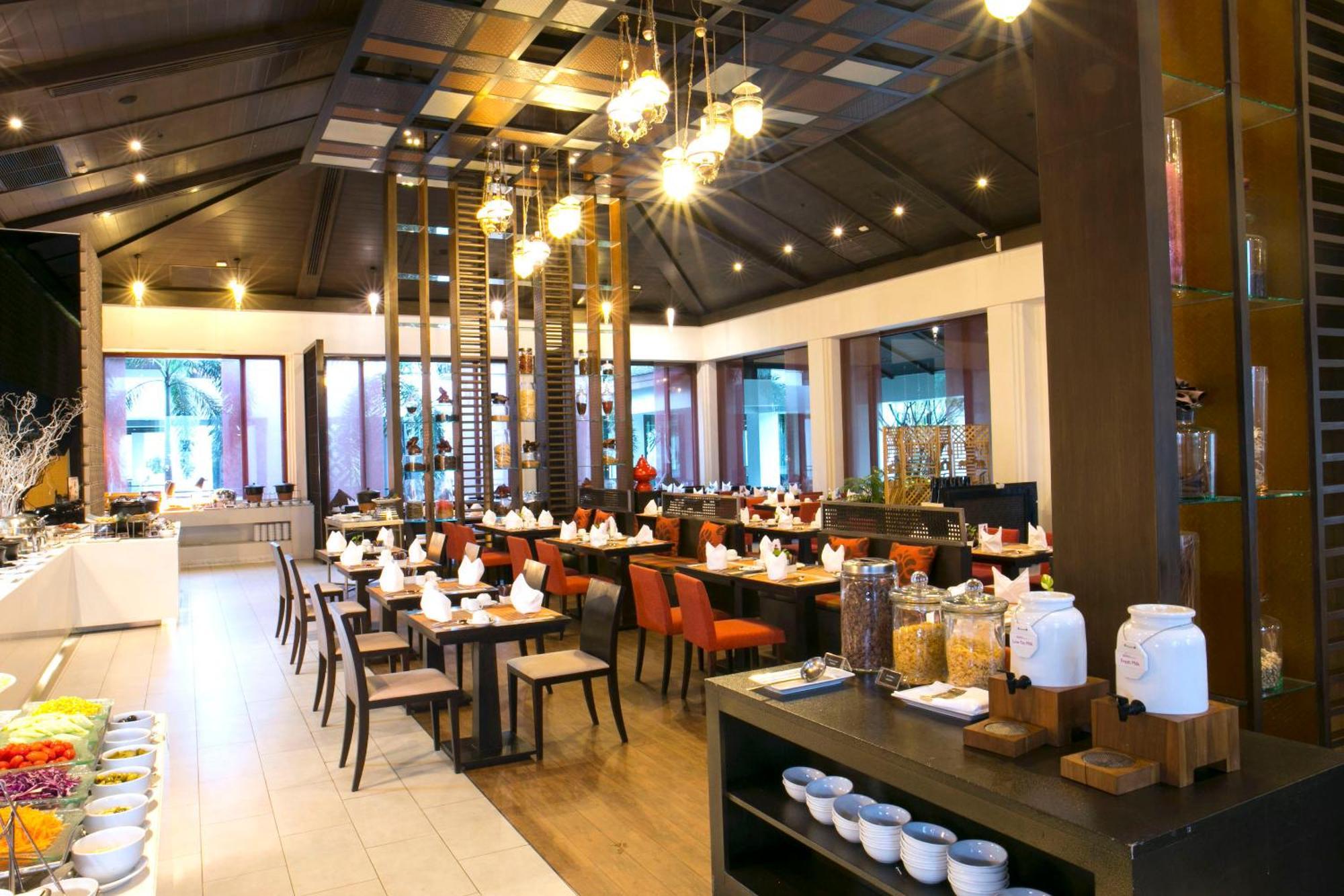 Avani & Convention Centre Hotel 5*