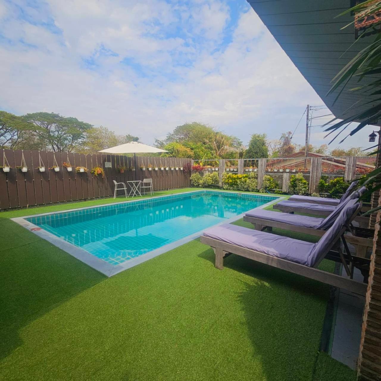 Sawasdee​ Buriram​ Resort *