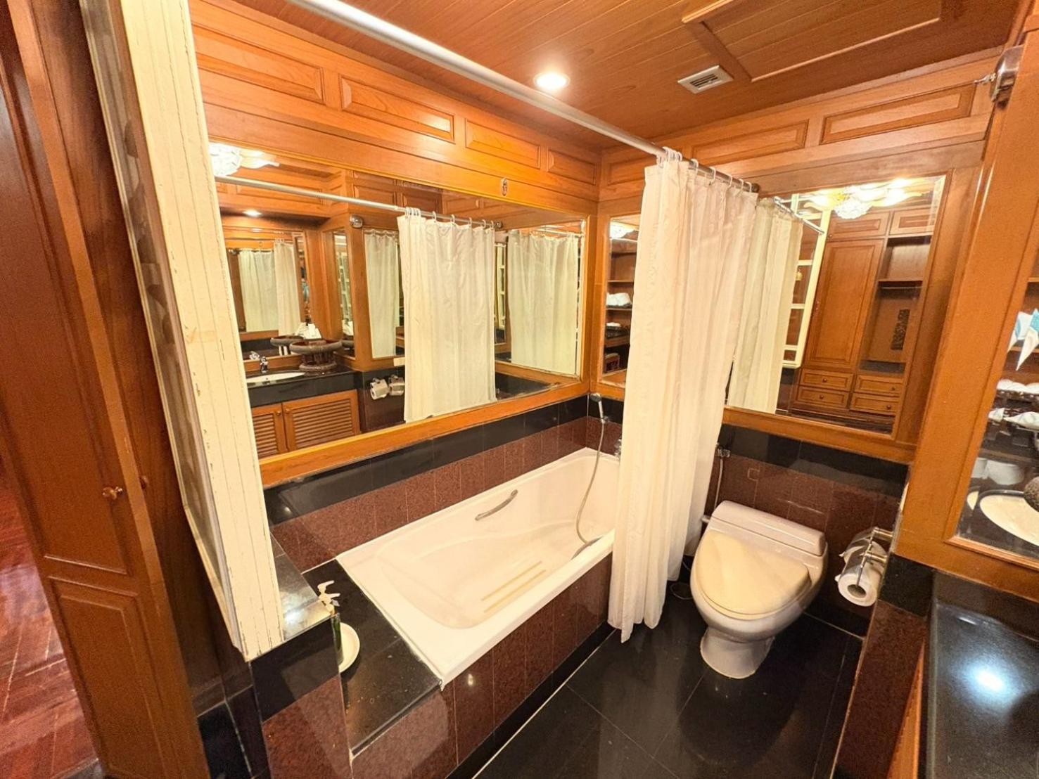 Hotel Taksilahotel Maha Sarakham
