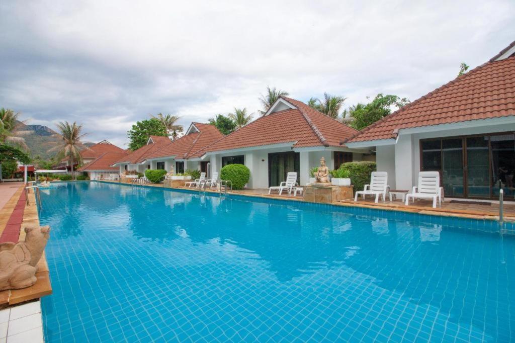 Privacy & Resort