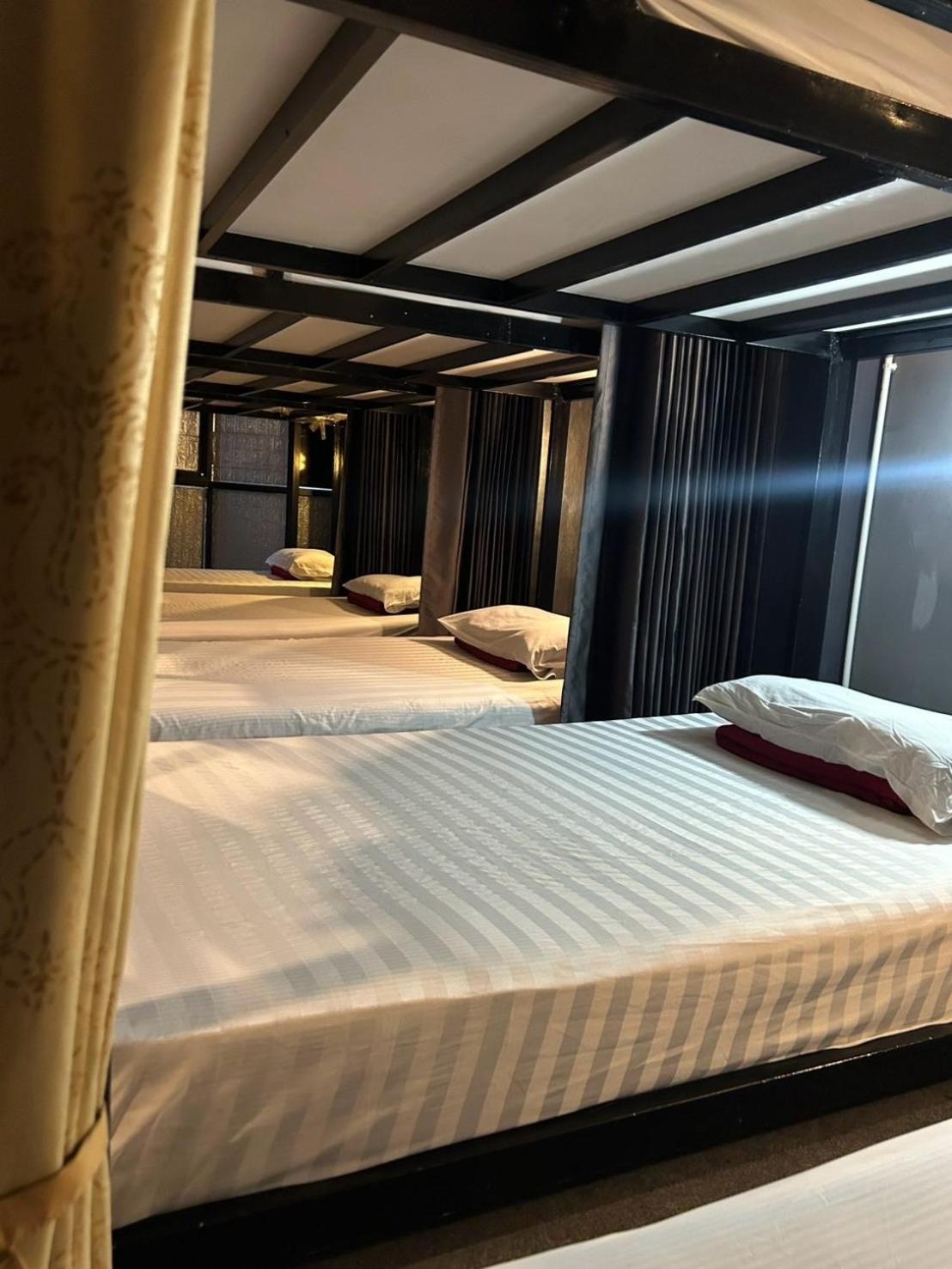 Monkey Toe Albergue