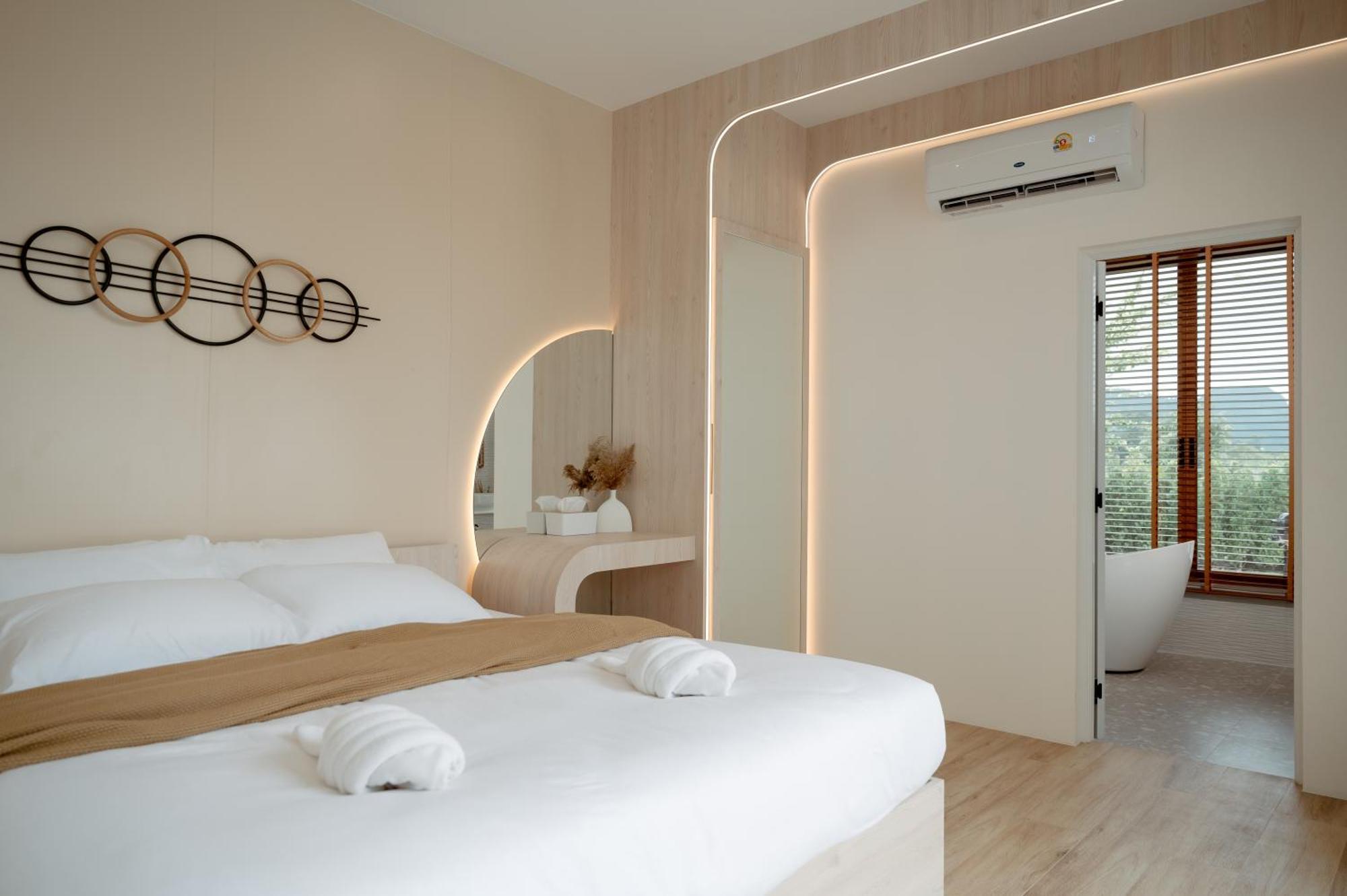 Resort Paramount 2 *