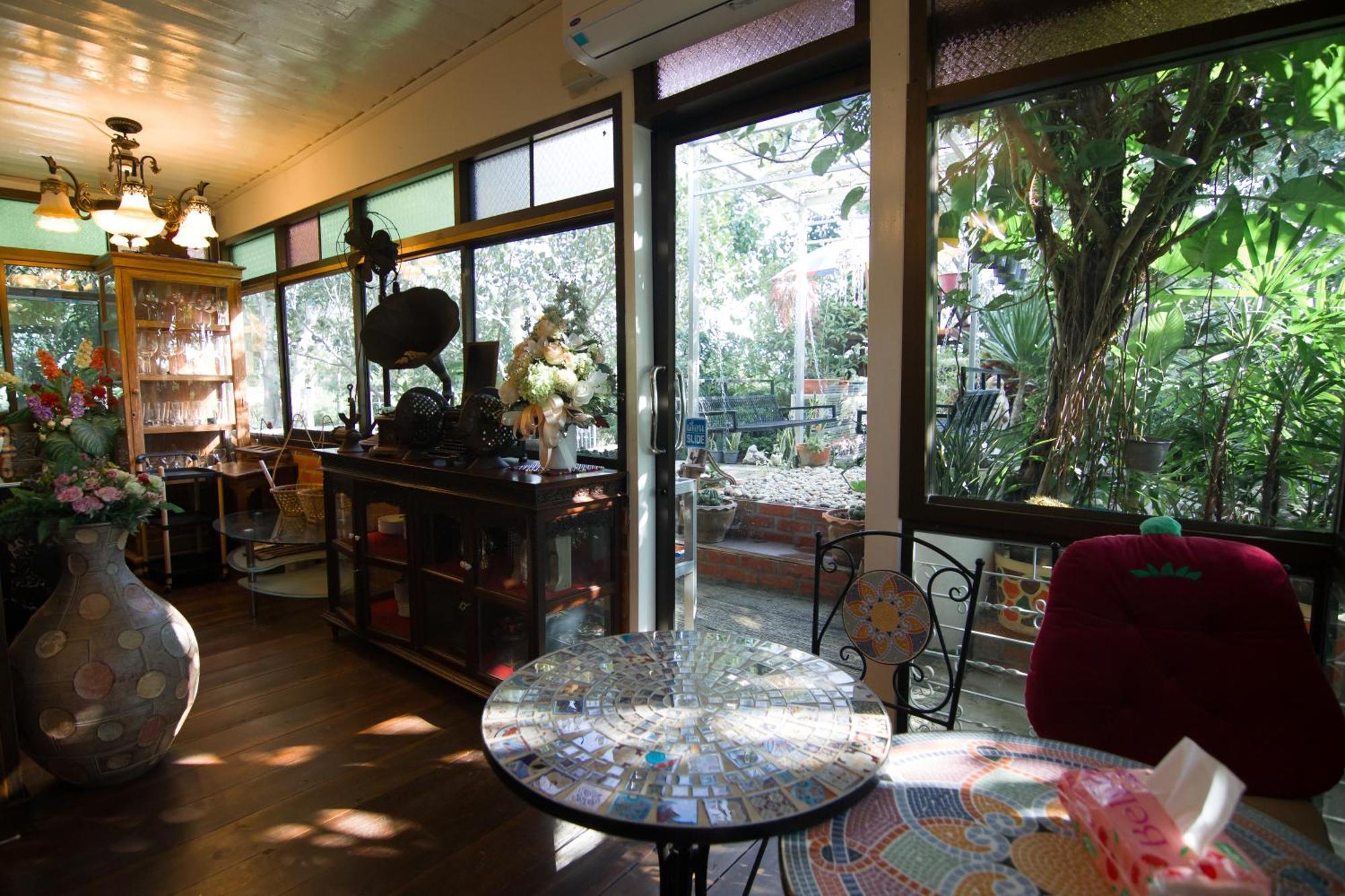 Corner House