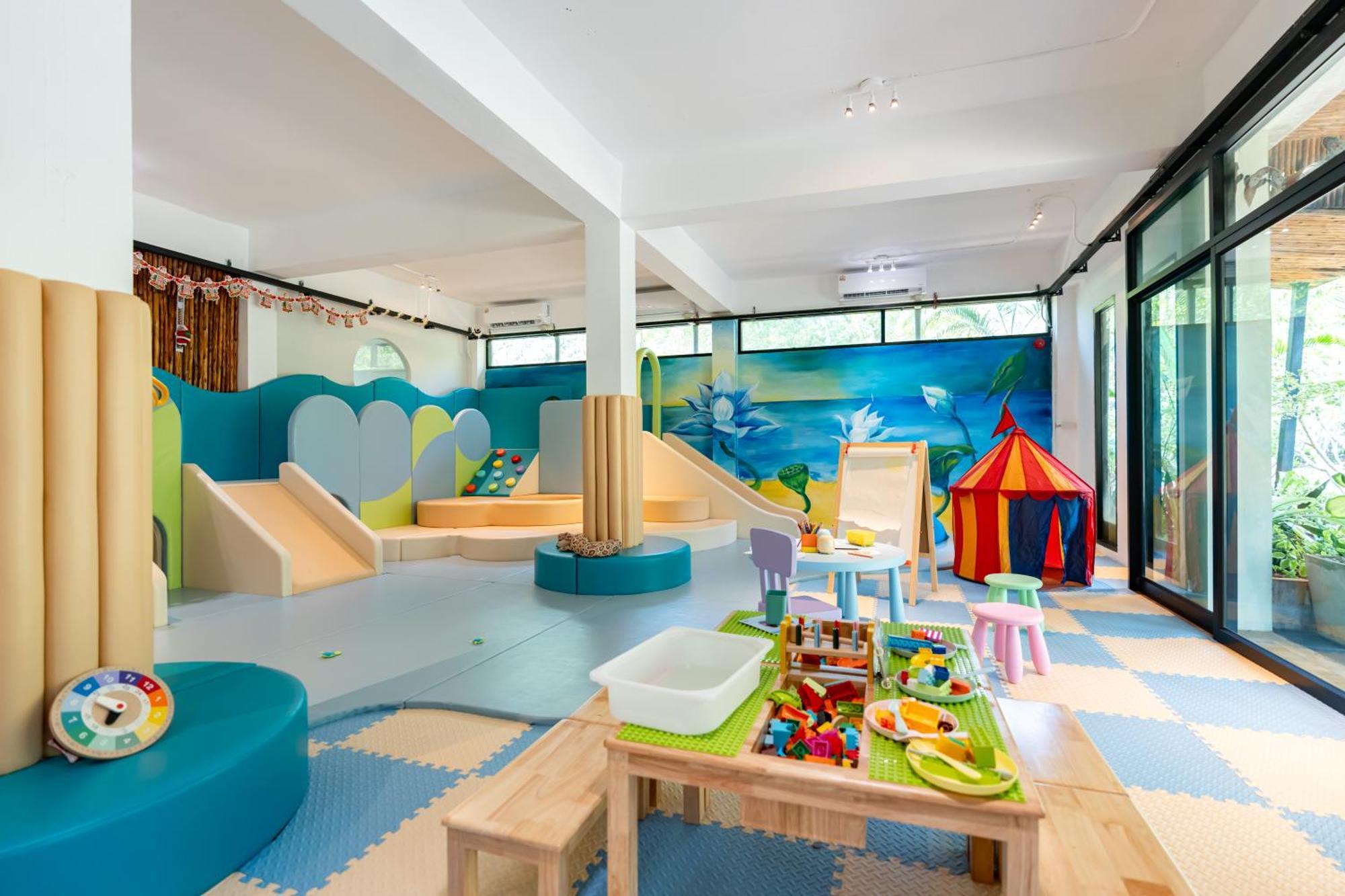White Resort 3*