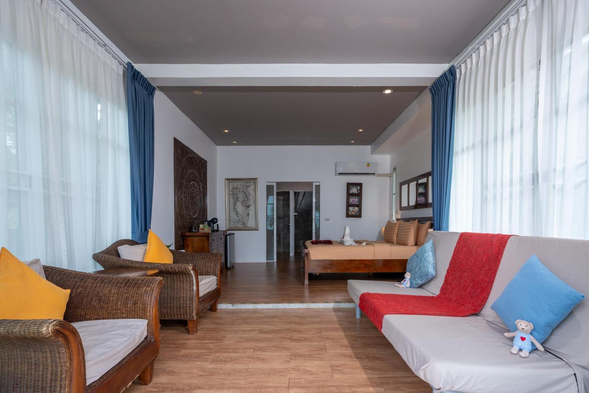 White Resort 3*