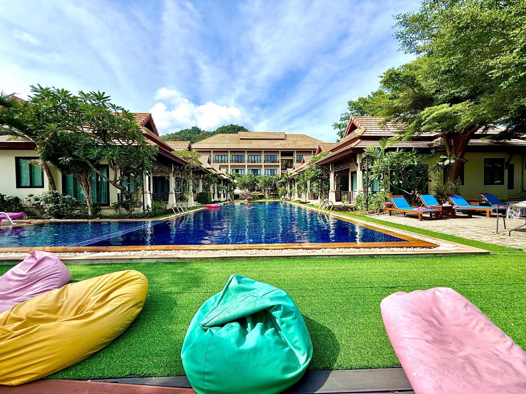 Resort Poolsawat - Sha 3*