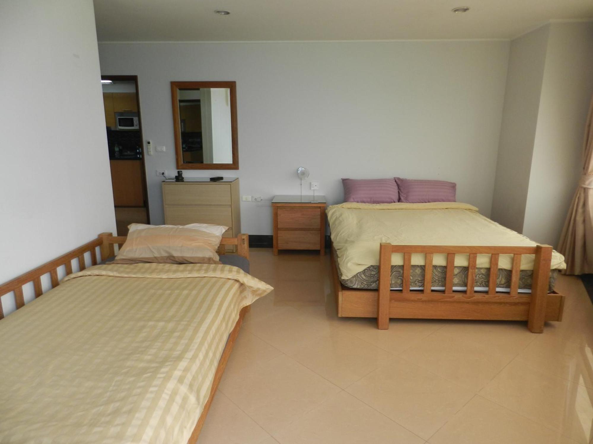 Jomtien Plaza Condotel Apartment
