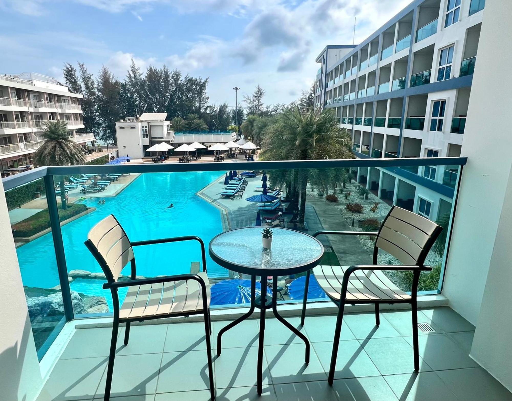 Grandblue 307 Pool-seaview Maephim Rayong Apartment *