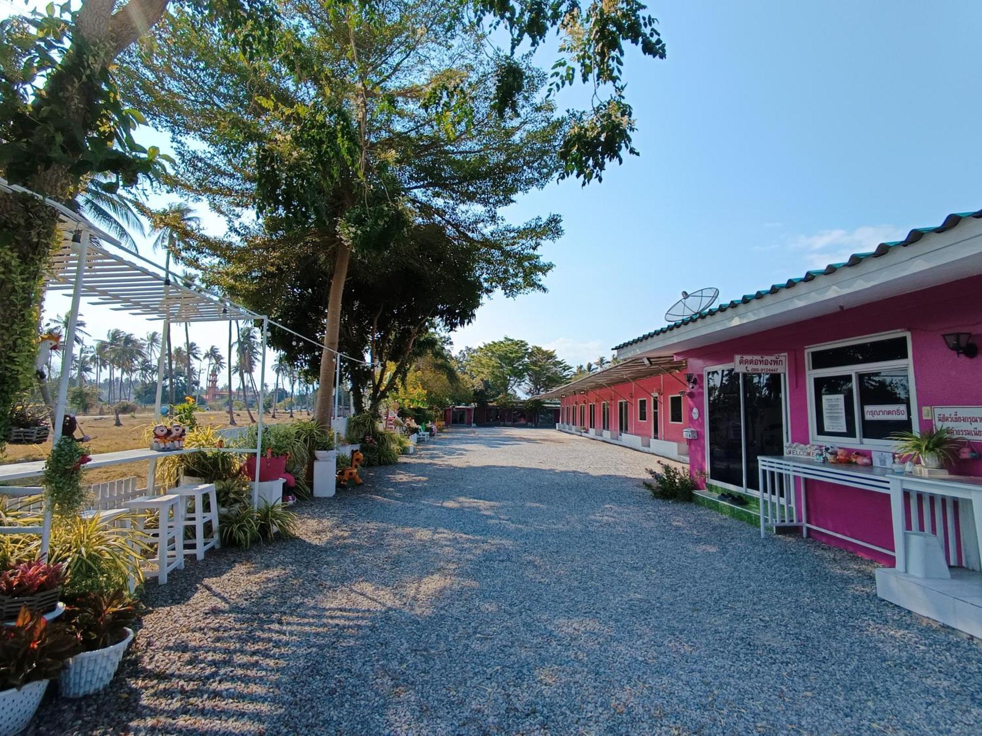 Saan Rak * Prachuap Khiri Khan