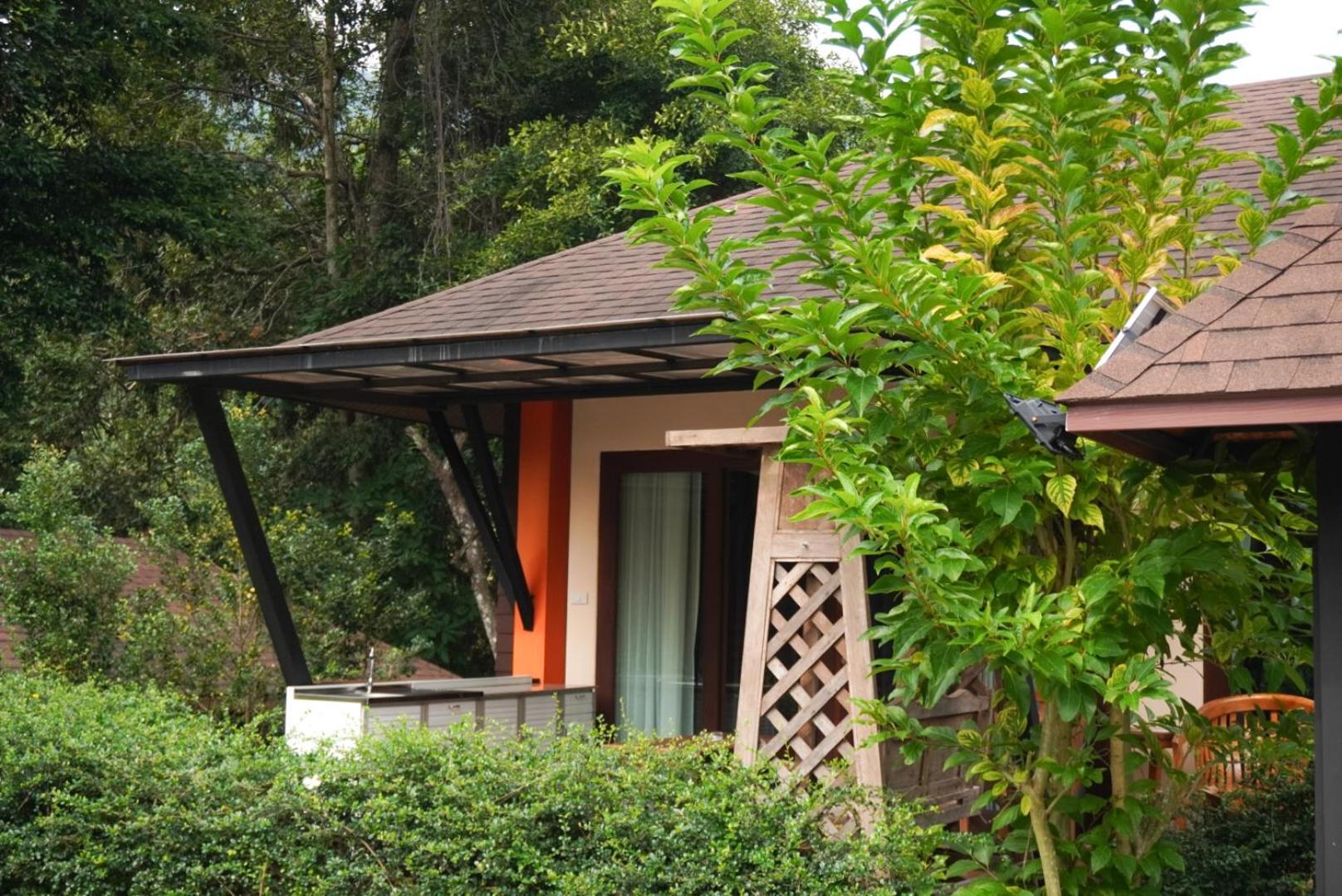 Hotel Cascade Tara 4*