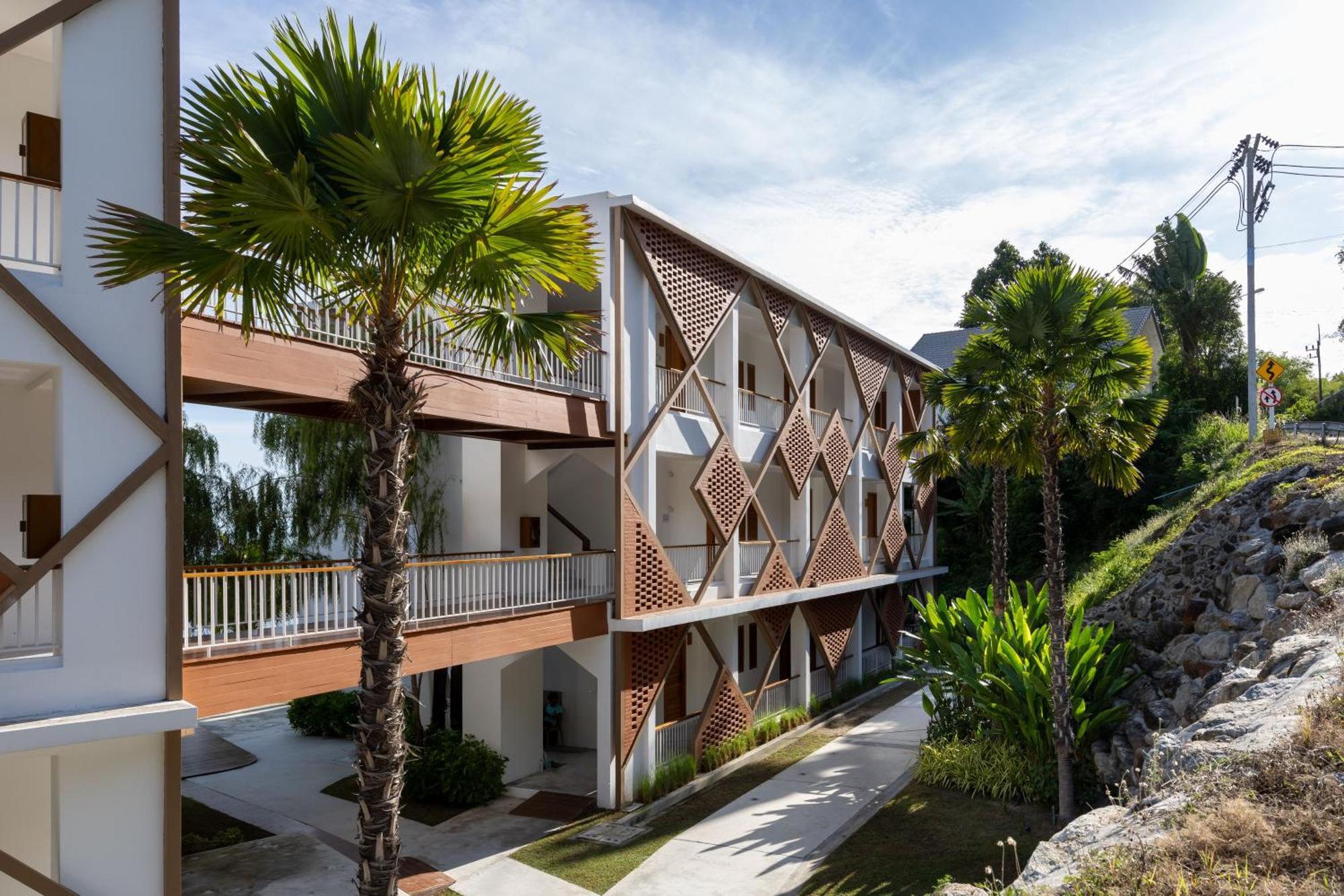 Hotel X-sea Harbor Bay 4*
