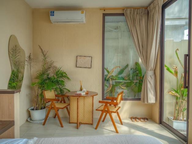 Haven Beachfront Hotel *