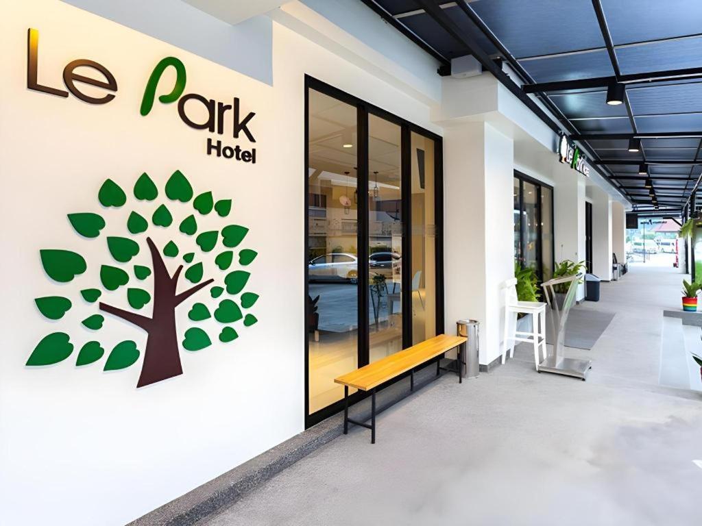 Le Park 3*