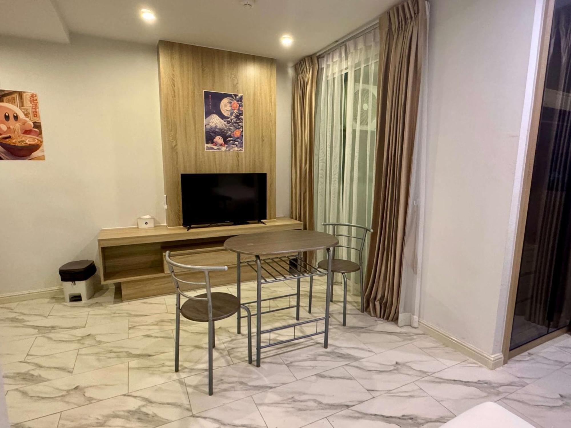 Kirby Apartment *