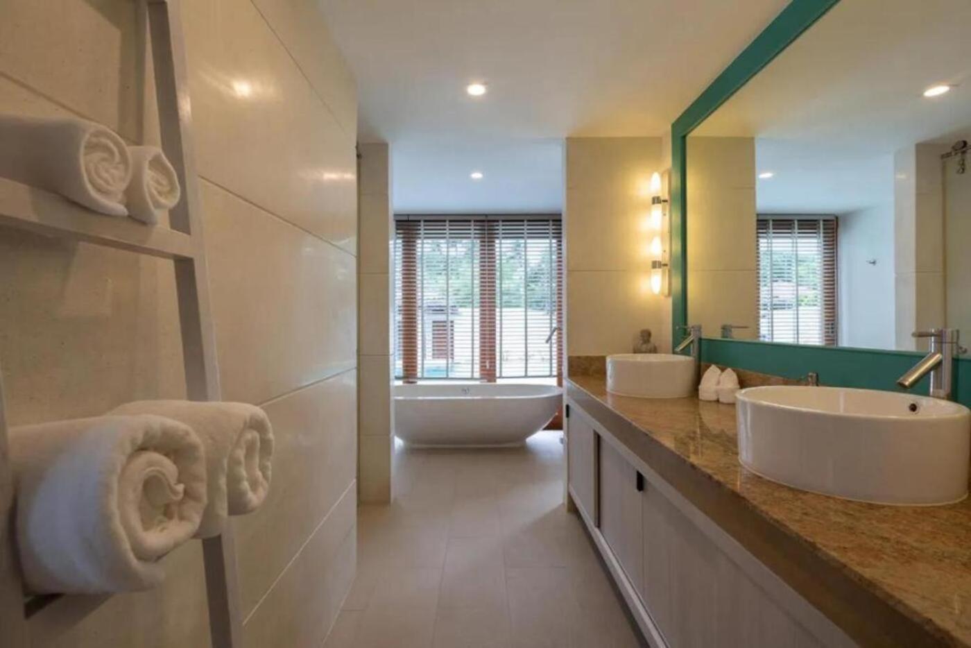 Luxury Sunsai 5br Front In Koh Samui Villa *