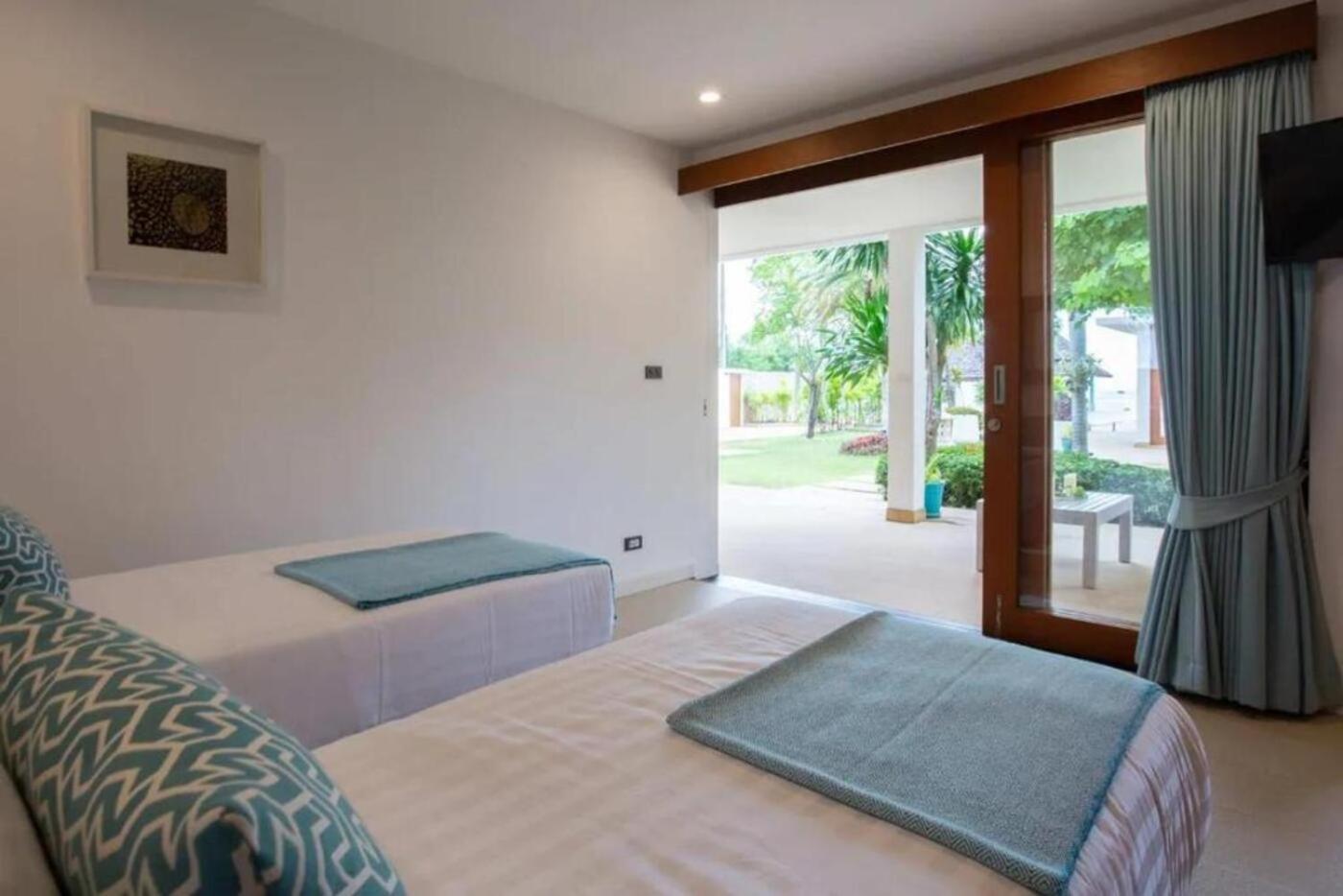 Villa Luxury Sunsai 5br Front In Koh Samui