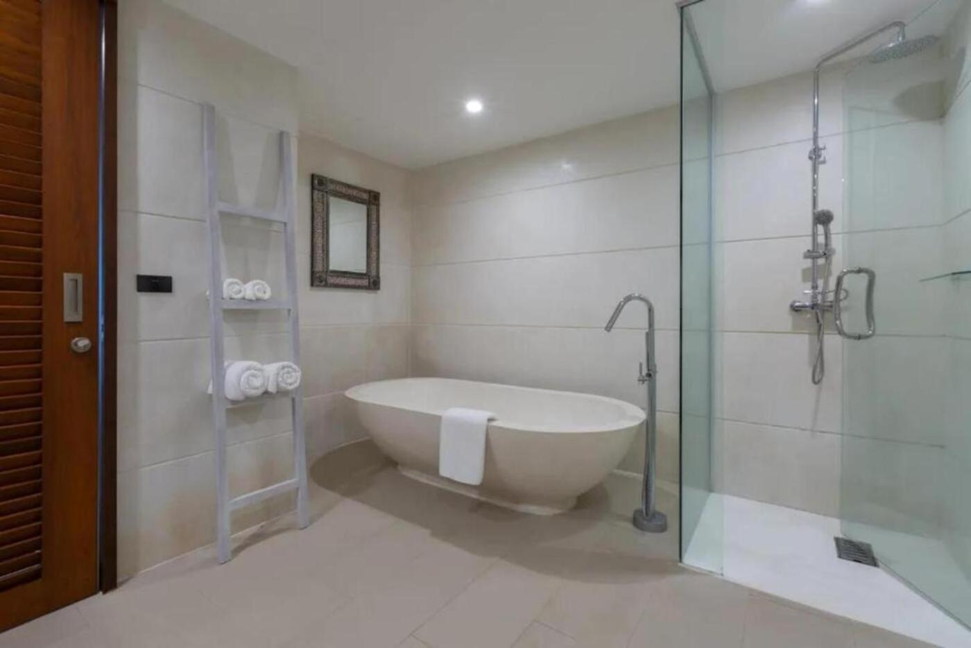 Luxury Sunsai 5br Front In Koh Samui Villa *