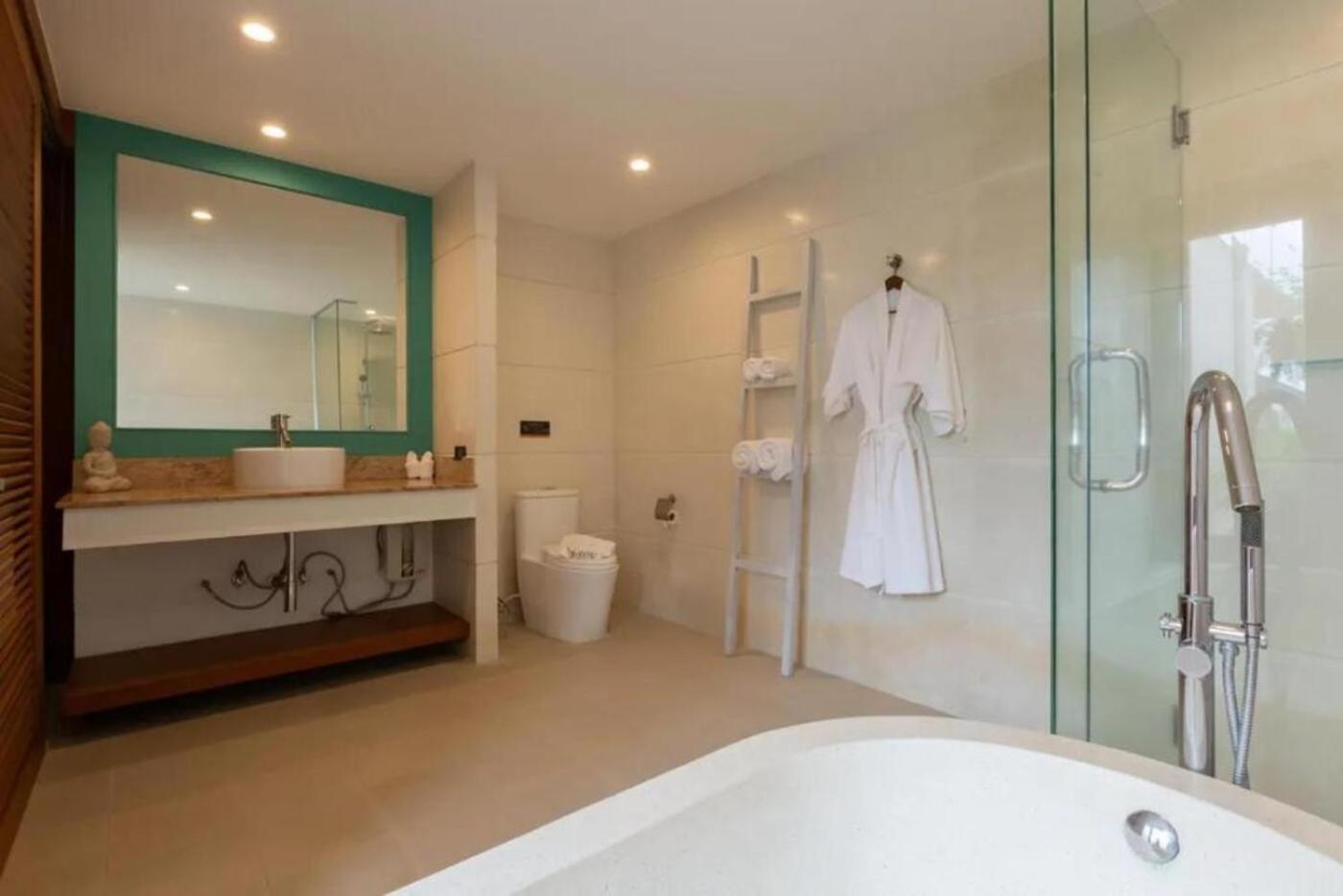Luxury Sunsai 5br Front In Koh Samui Nathon