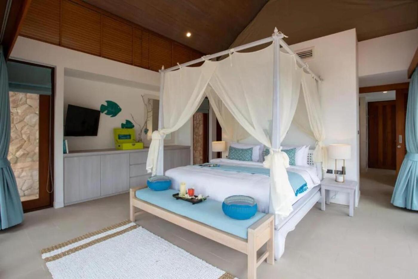 Villa Luxury Sunsai 5br Front In Koh Samui