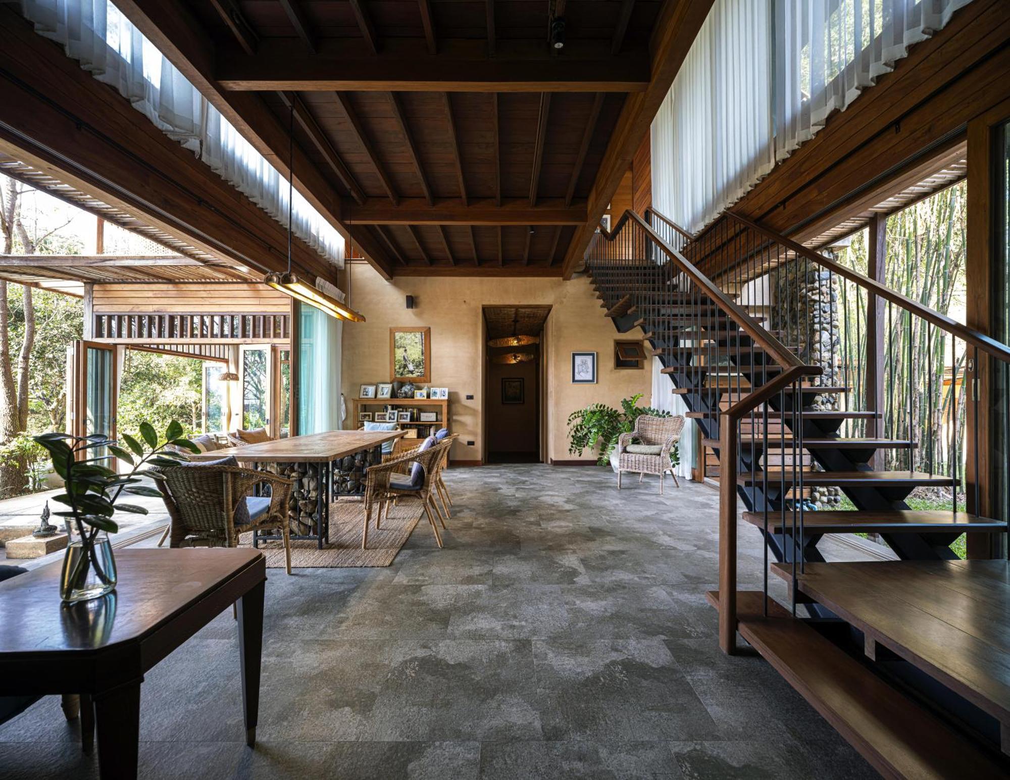 Nachan The Antique Courtyard