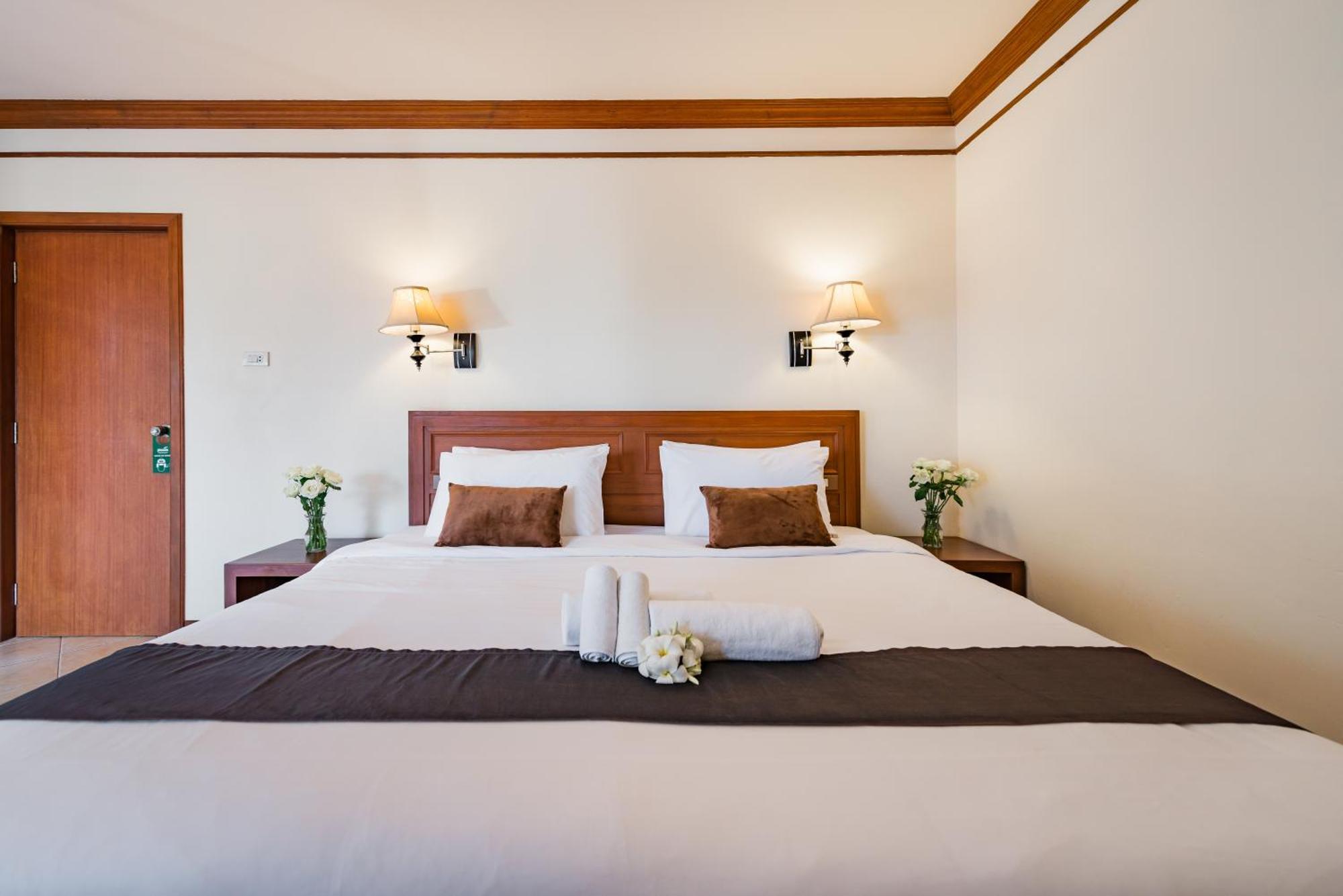 Pinnacle Grand Jomtien And Club 4* Na Chom Thian