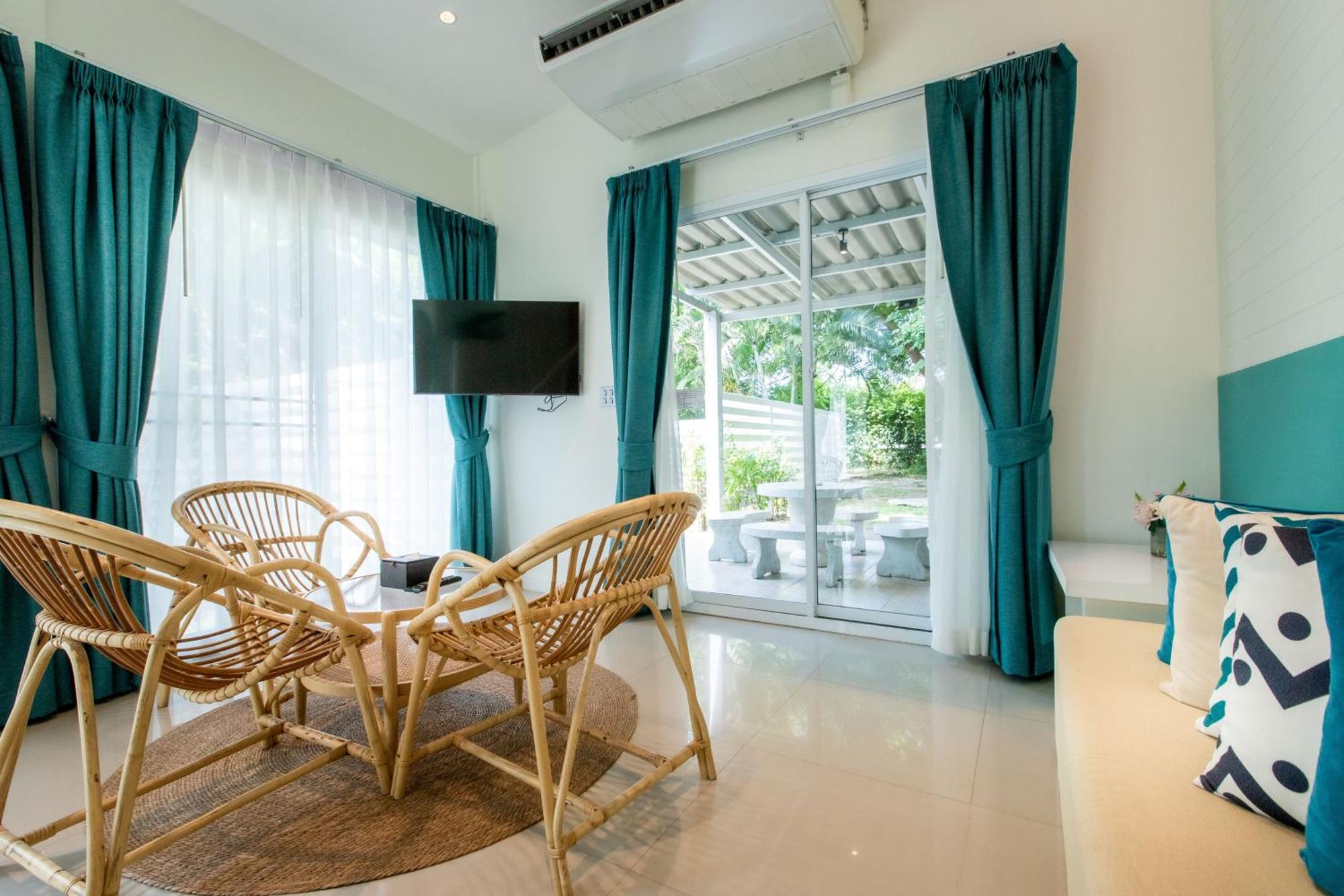 Bangsaen Heritage Hotel 4*