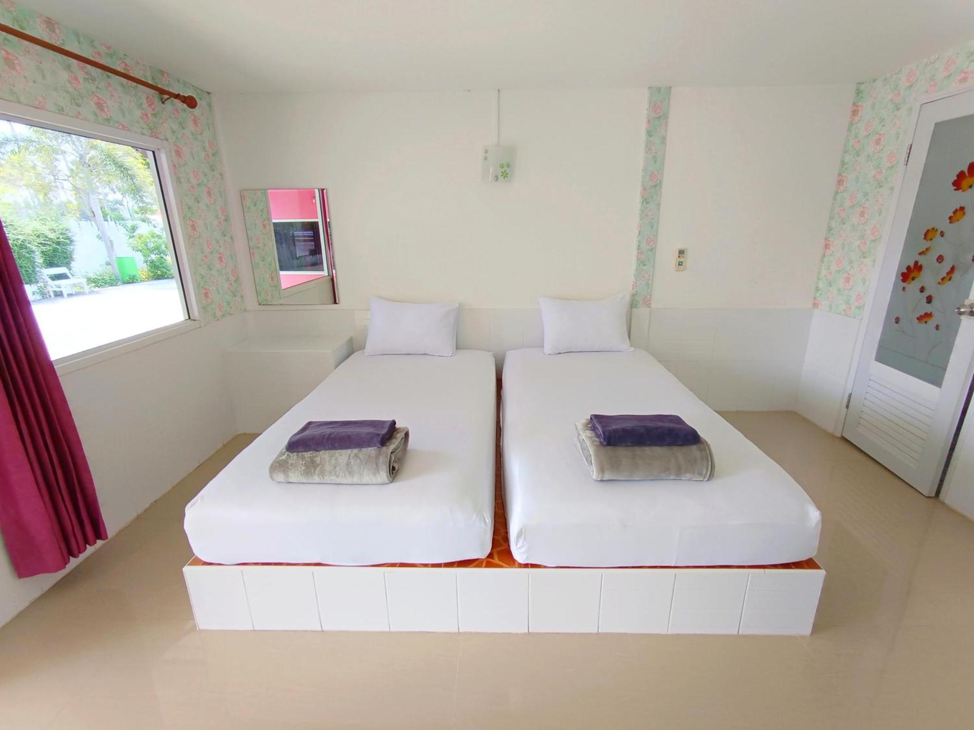 Saan Rak * Prachuap Khiri Khan