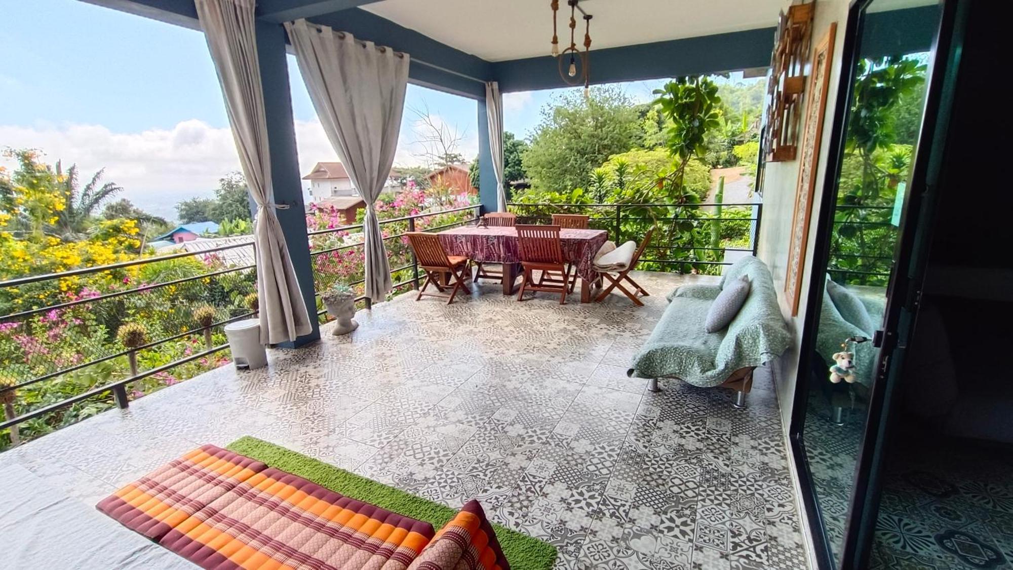 บ้านภูคำฟ้า ดอยปู่ไข่ Baan Phu Kham Fah 4* Chiang Rai