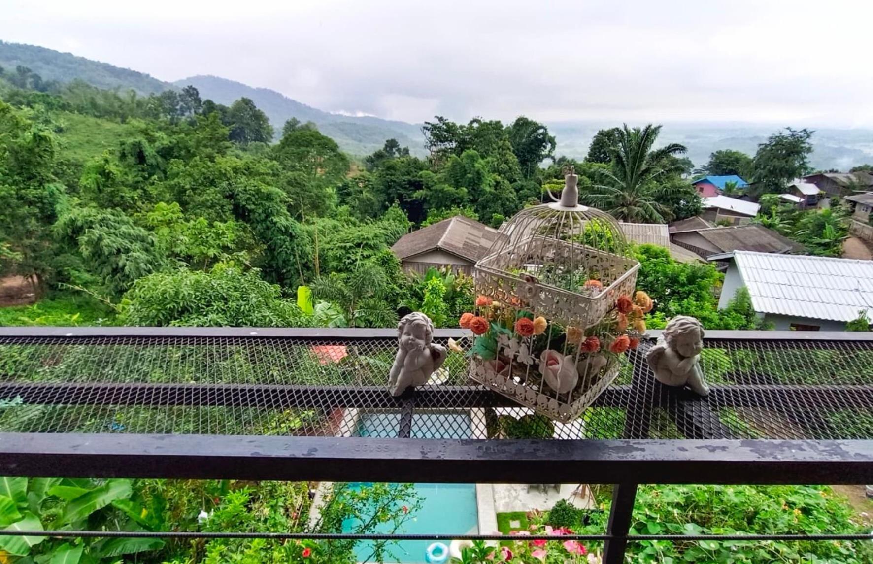 Hotel บ้านภูคำฟ้า ดอยปู่ไข่ Baan Phu Kham Fah