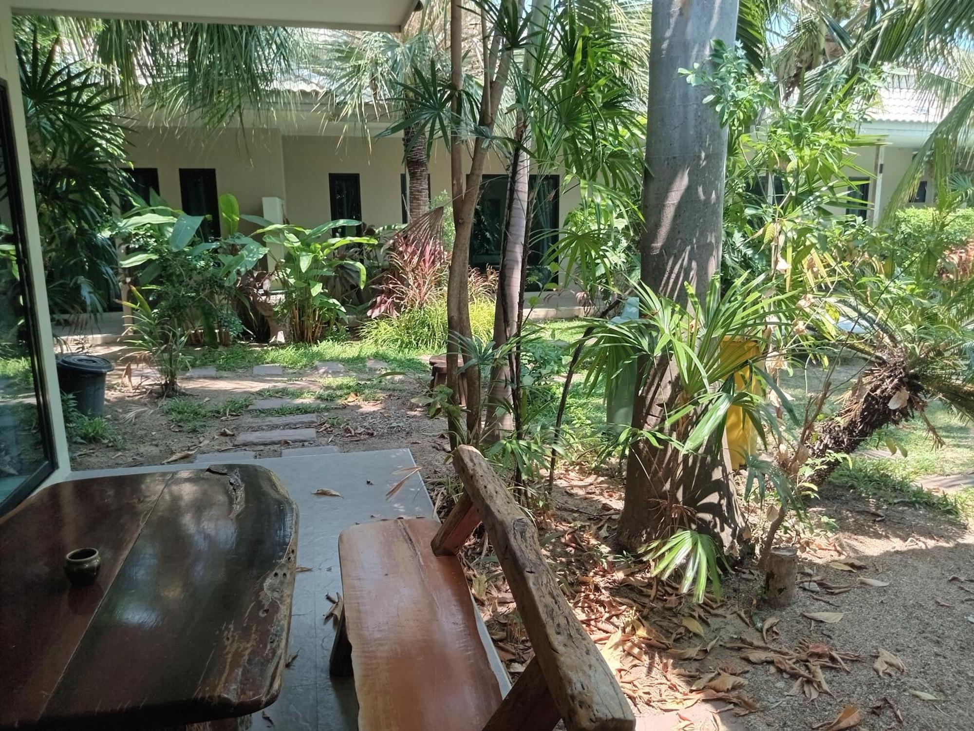 Tropical House​ Resort Hua Hin
