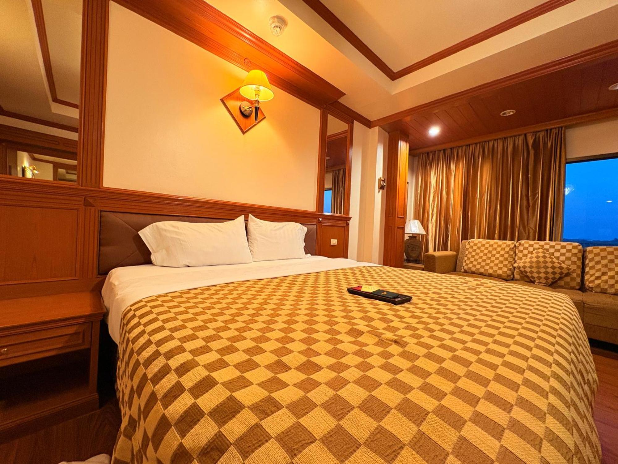 Hotel Taksilahotel Maha Sarakham
