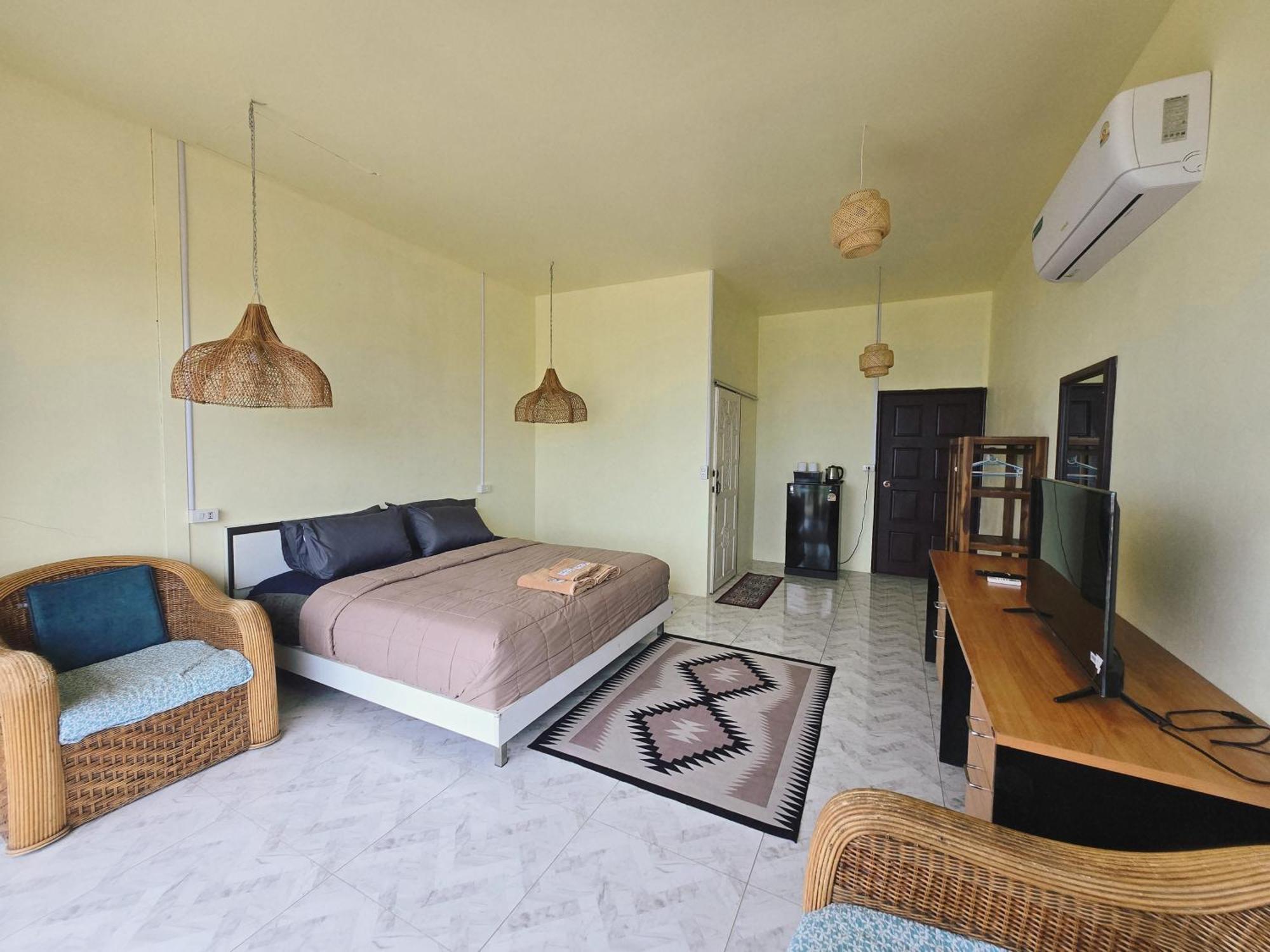 Deep Mountain View Villa Ko Lan