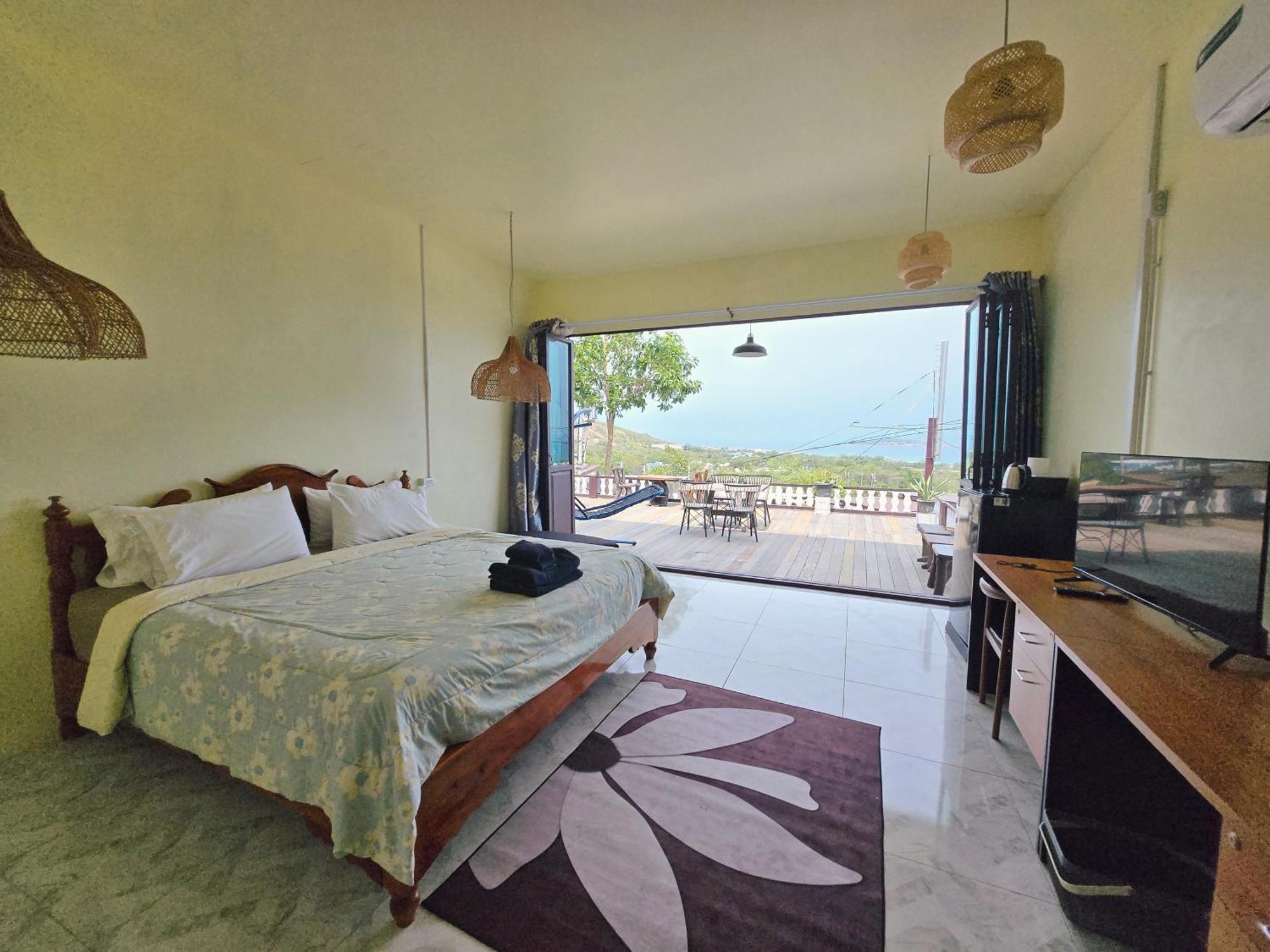 Deep Mountain View Villa Ko Lan