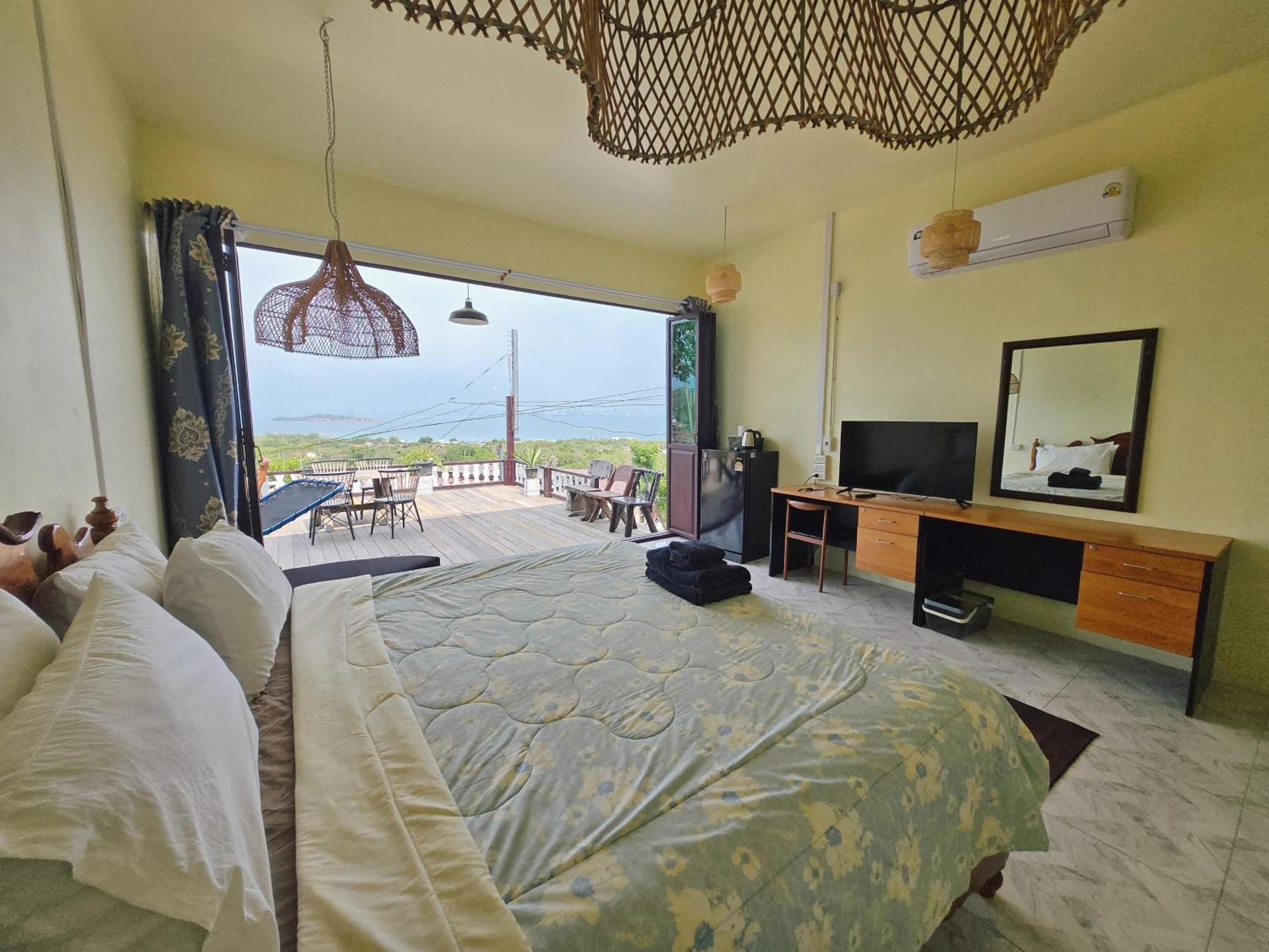 Deep Mountain View Ko Lan