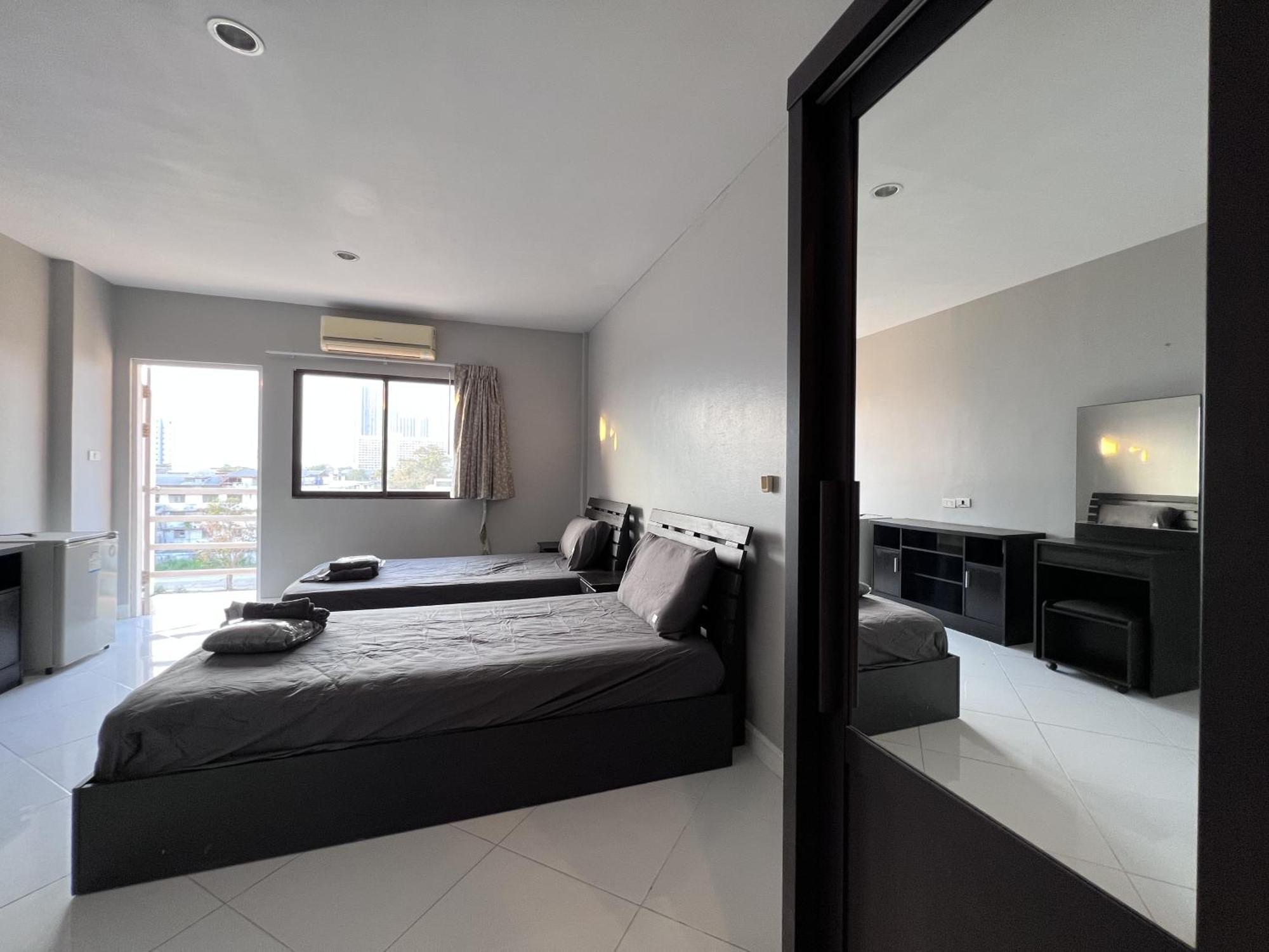 Emerald Hotel