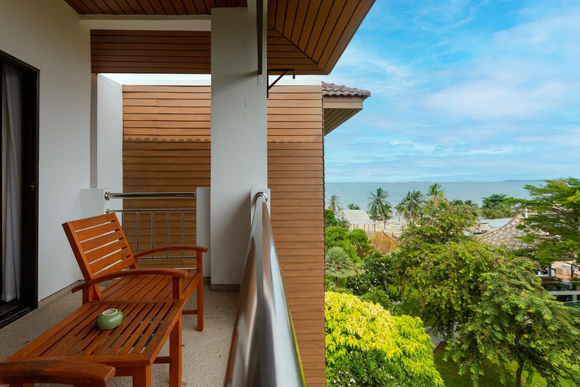 Resort Pinnacle Grand Jomtien And Club Na Chom Thian