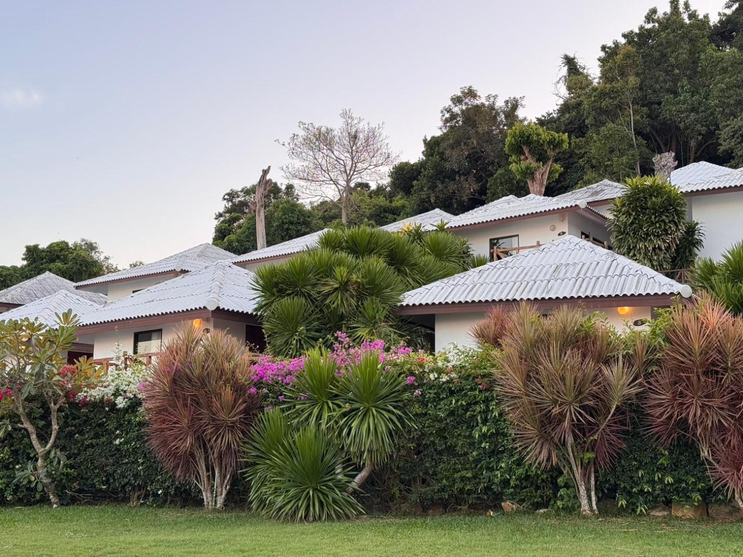 Samed Cliff Resort 3*