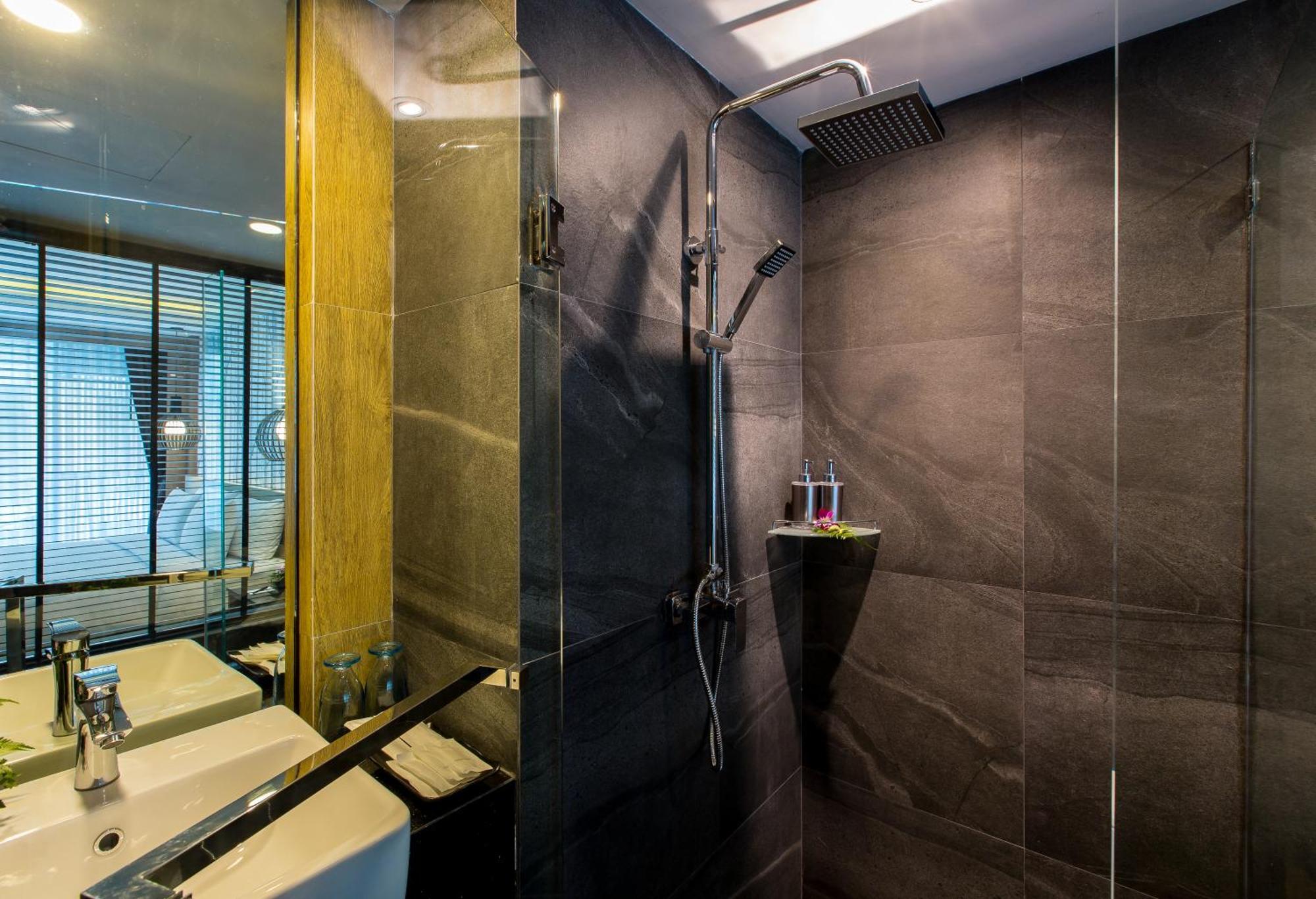 Glow Krabi Hotel 4*