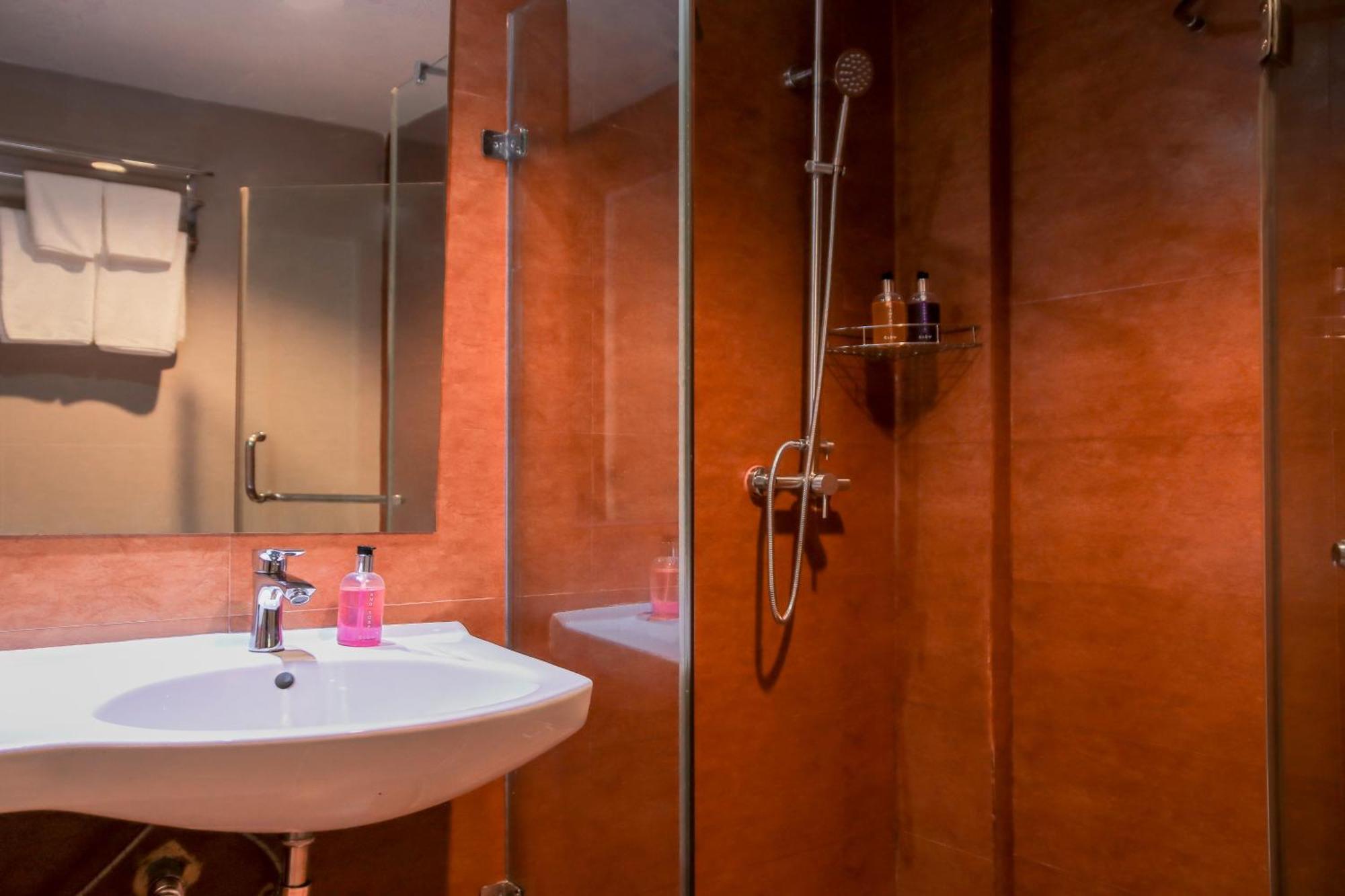Hotel Glow Krabi